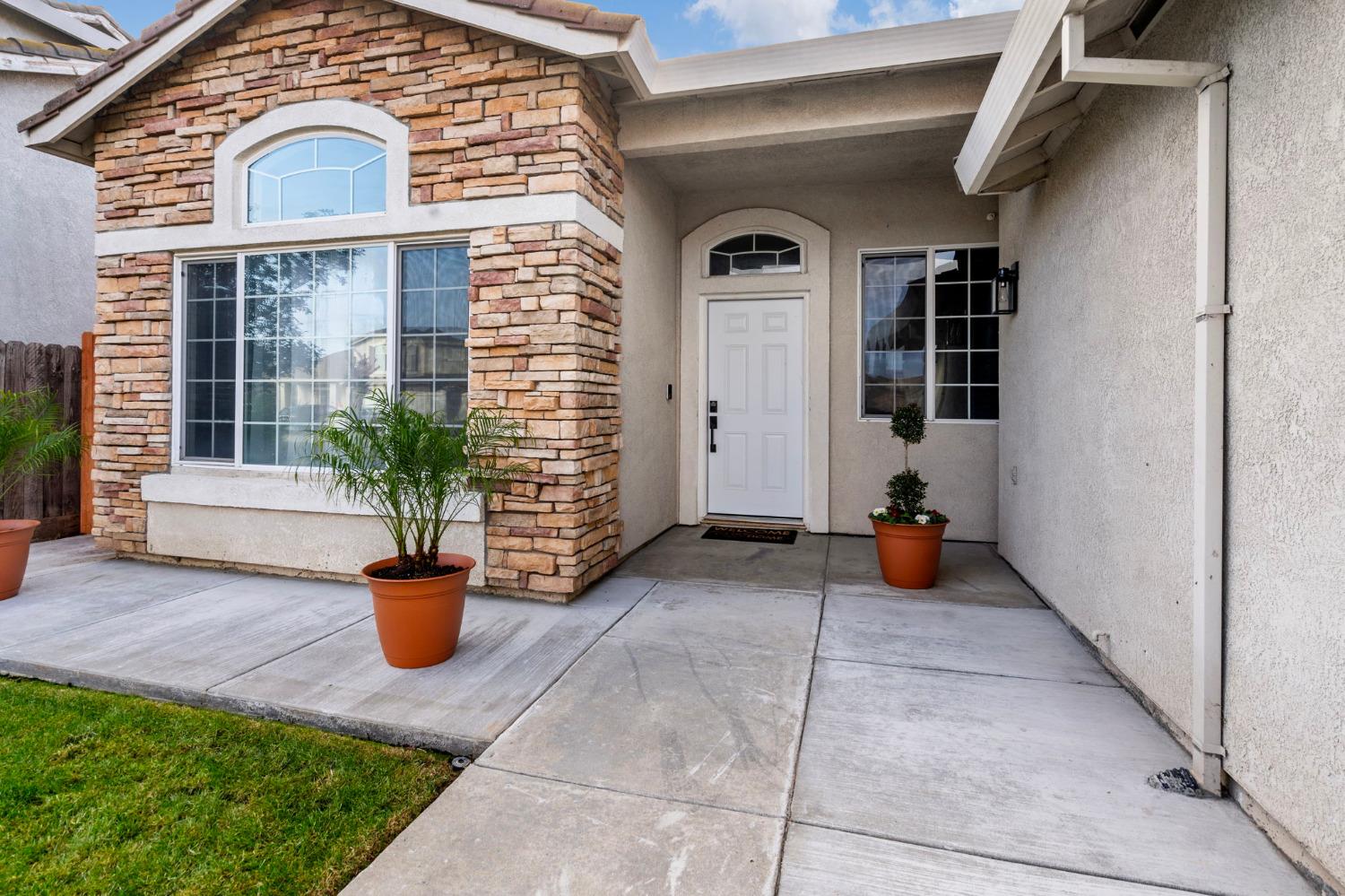 2020 Black Rose Lane