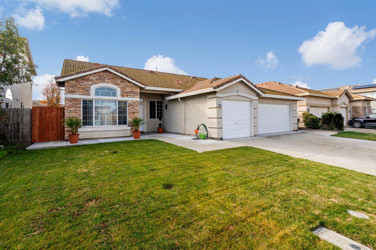 2020 Black Rose Lane