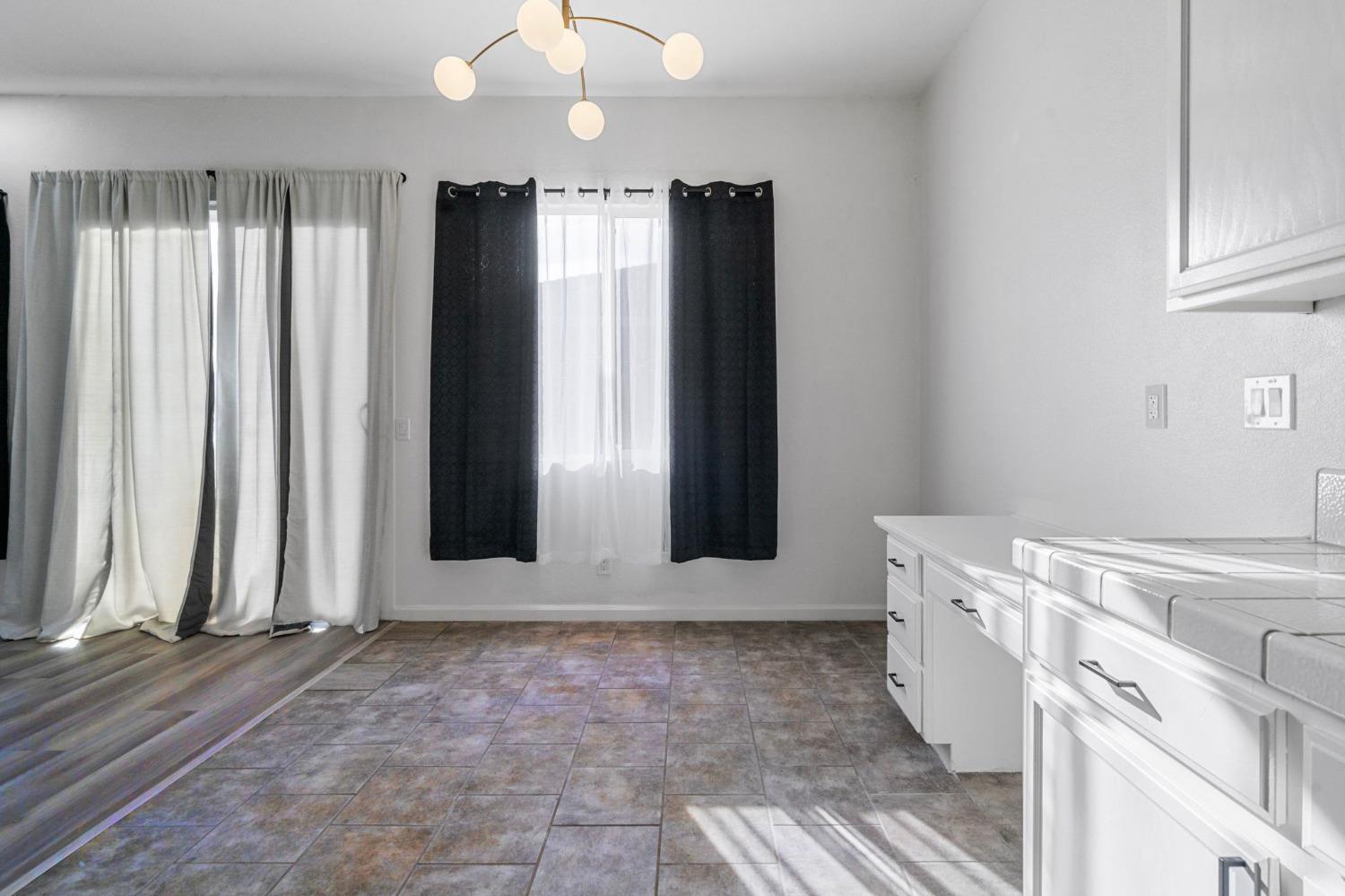 2020 Black Rose Lane