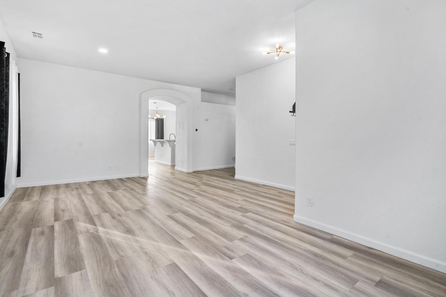 2020 Black Rose Lane