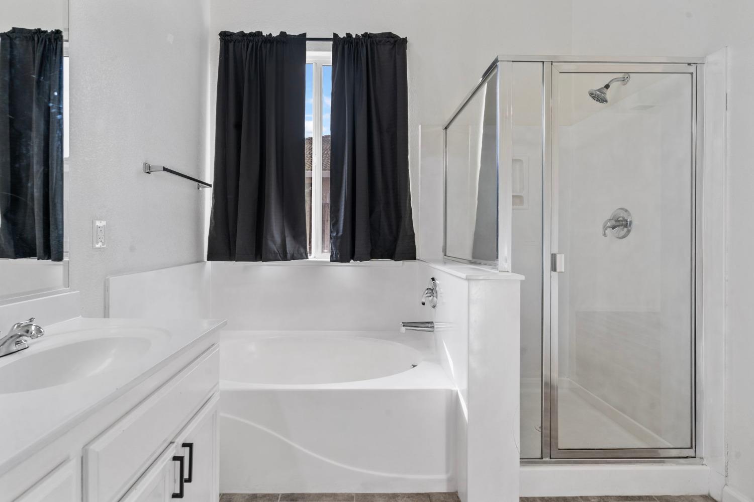 2020 Black Rose Lane