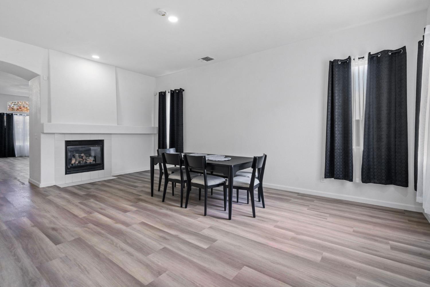 2020 Black Rose Lane