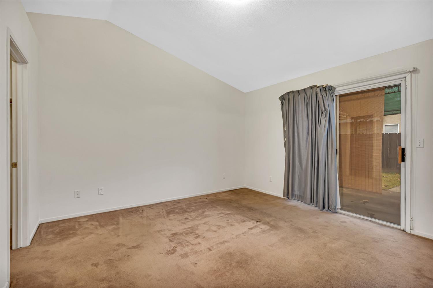 3920 El Portal Place