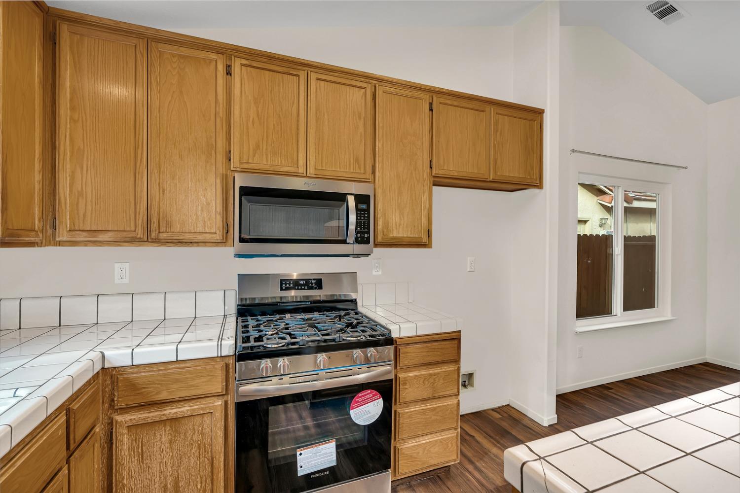 3920 El Portal Place