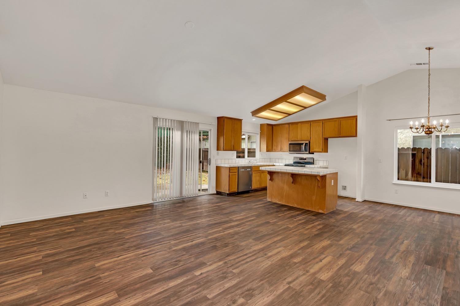 3920 El Portal Place