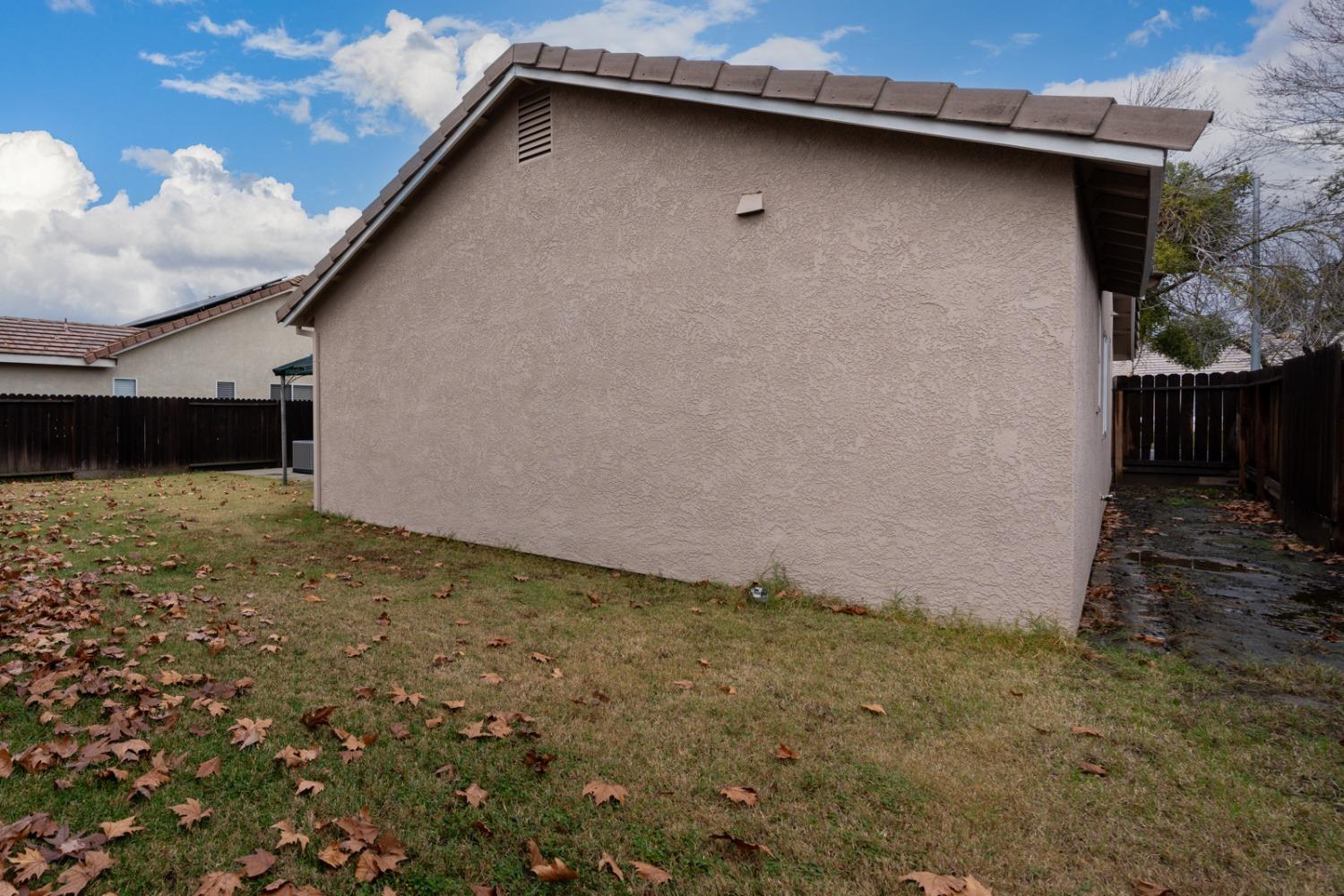 3920 El Portal Place