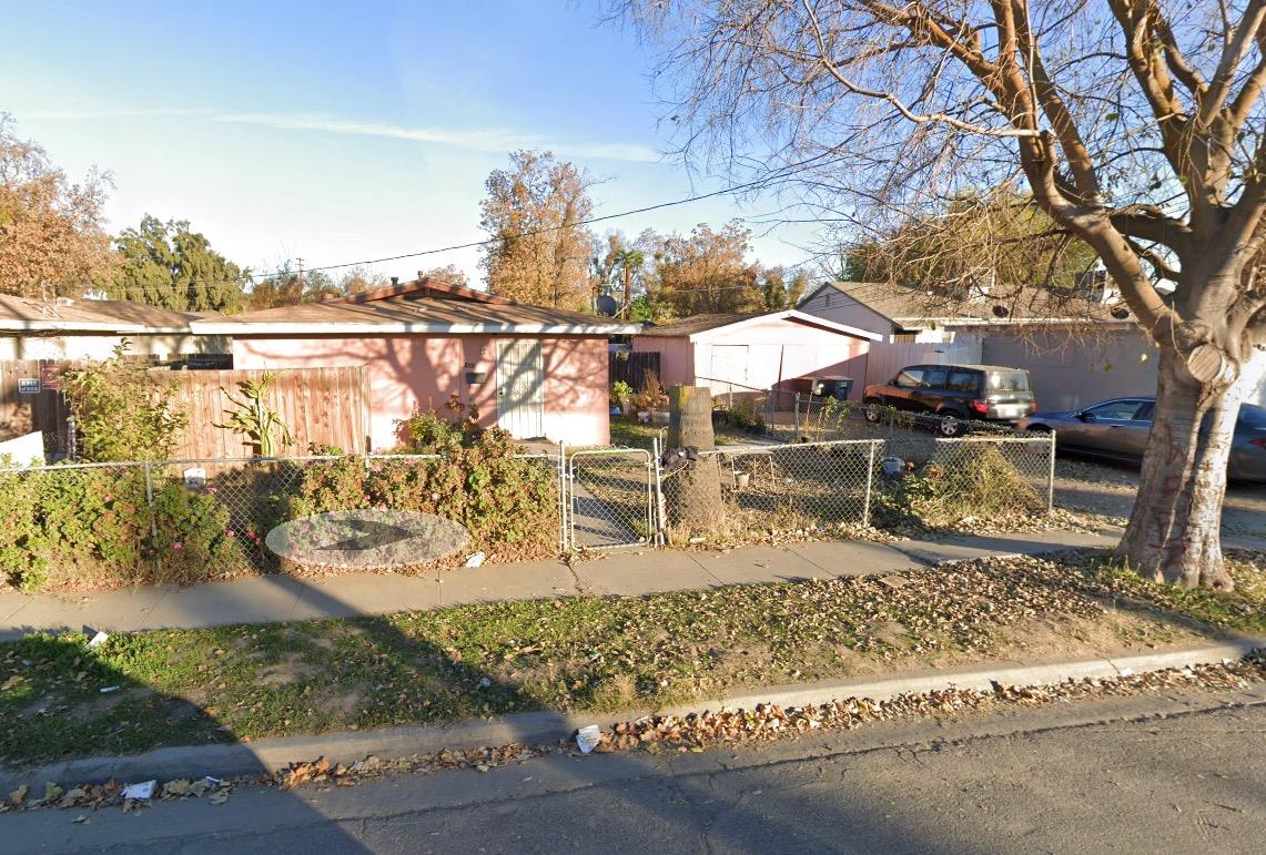 1004 Middlecoff Avenue