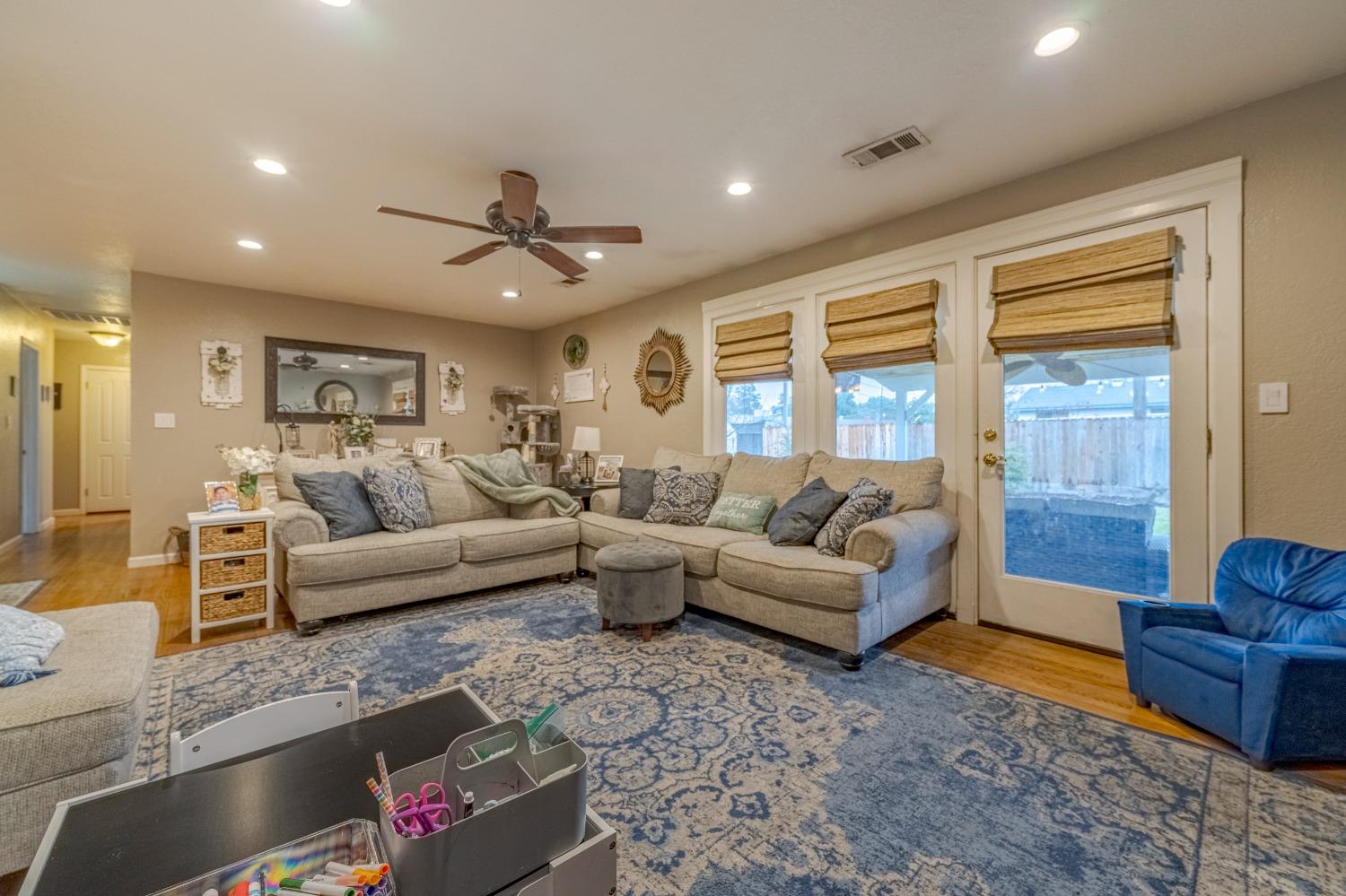 1335 Tamarack Avenue