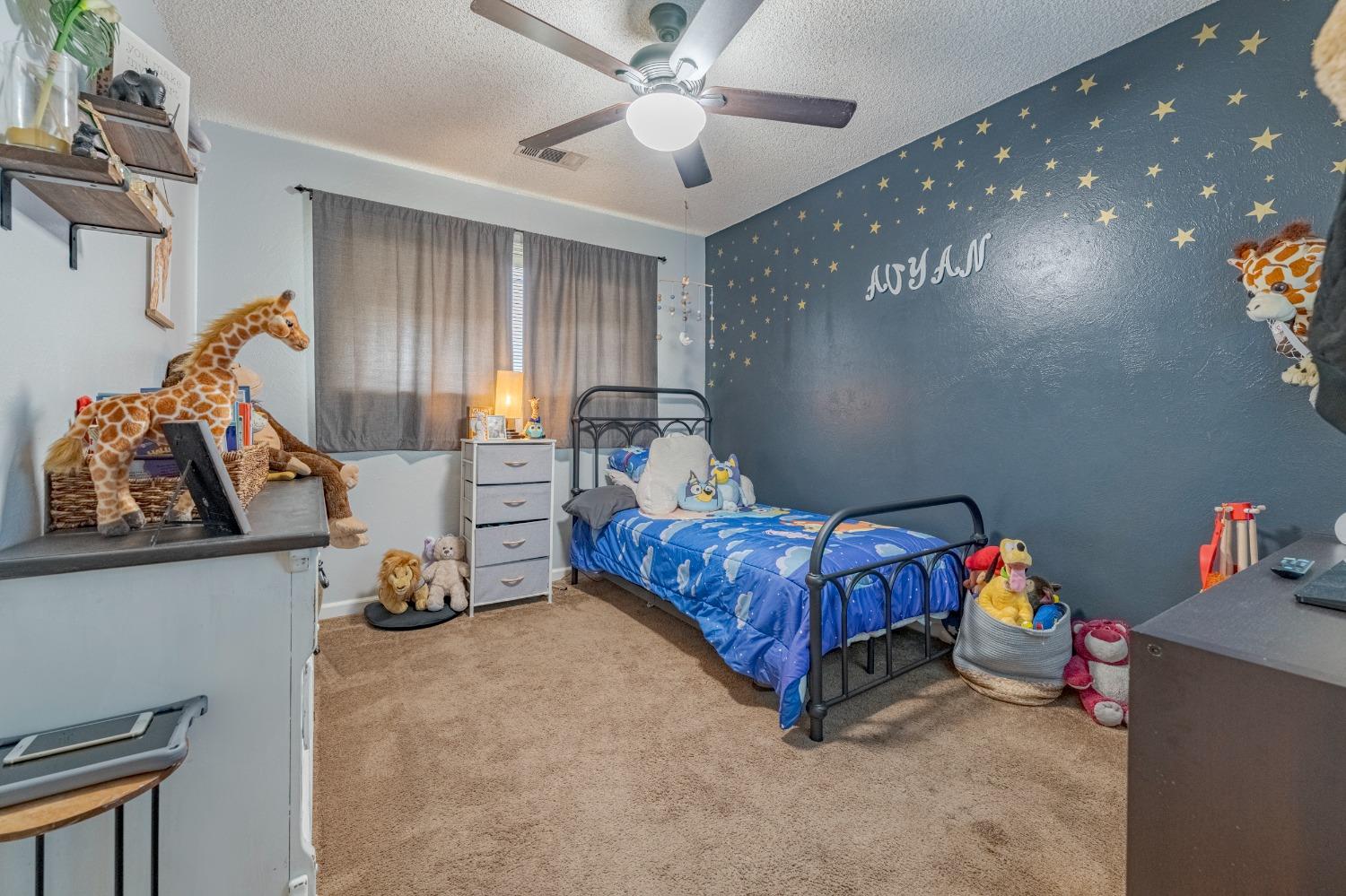 1335 Tamarack Avenue