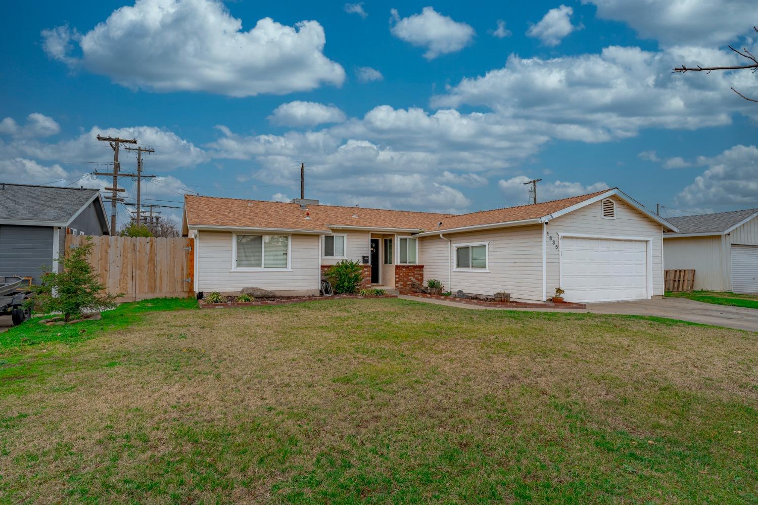 1335 Tamarack Avenue