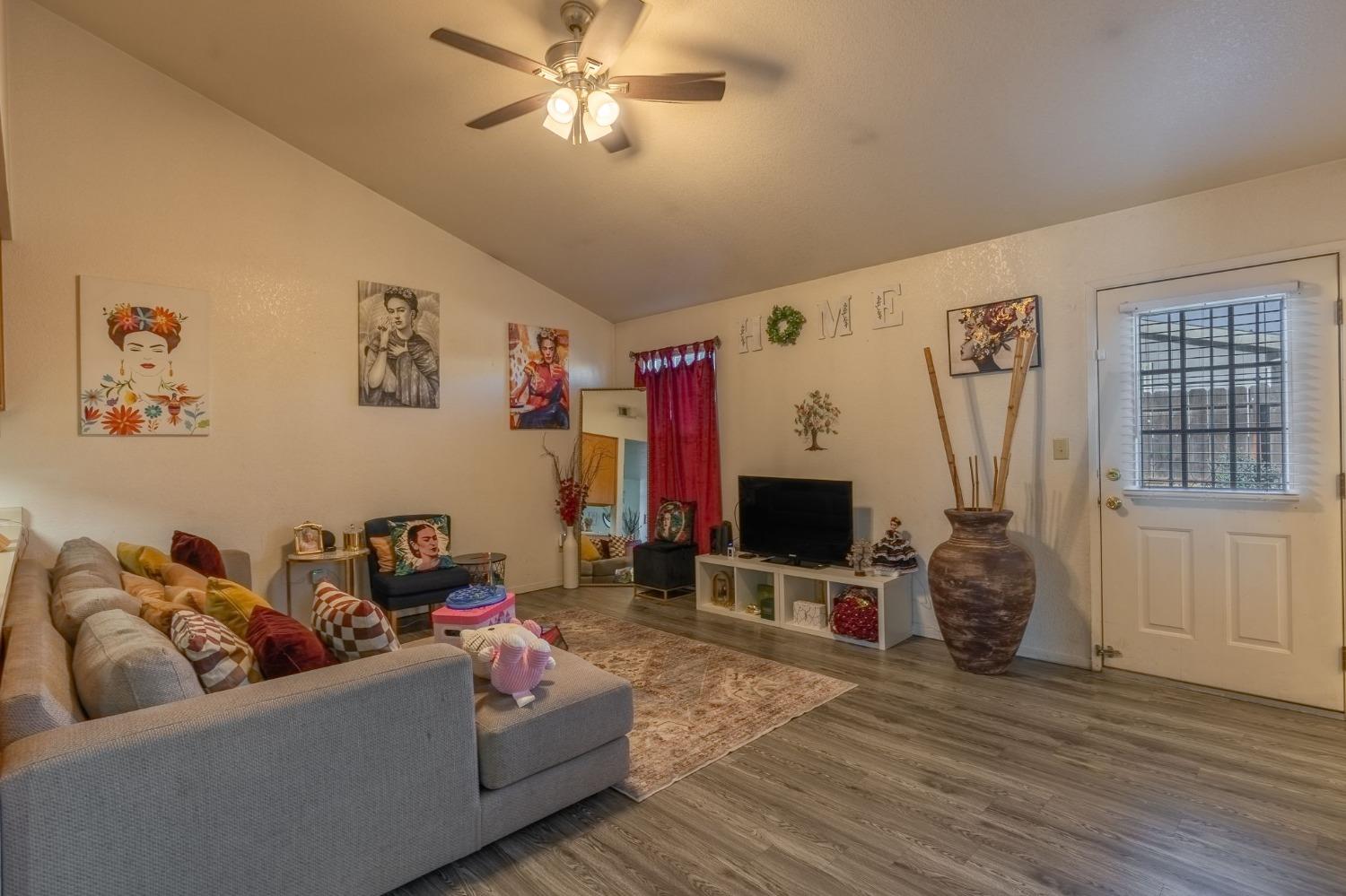 2550 Porsche Strasse