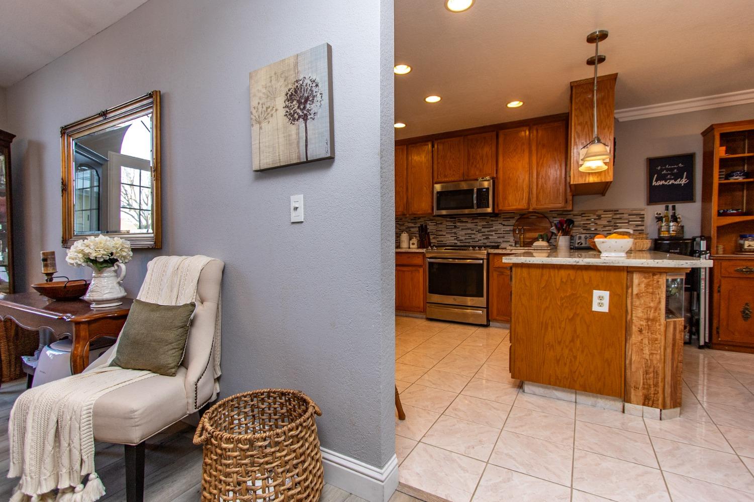 1732 Tartarian Way