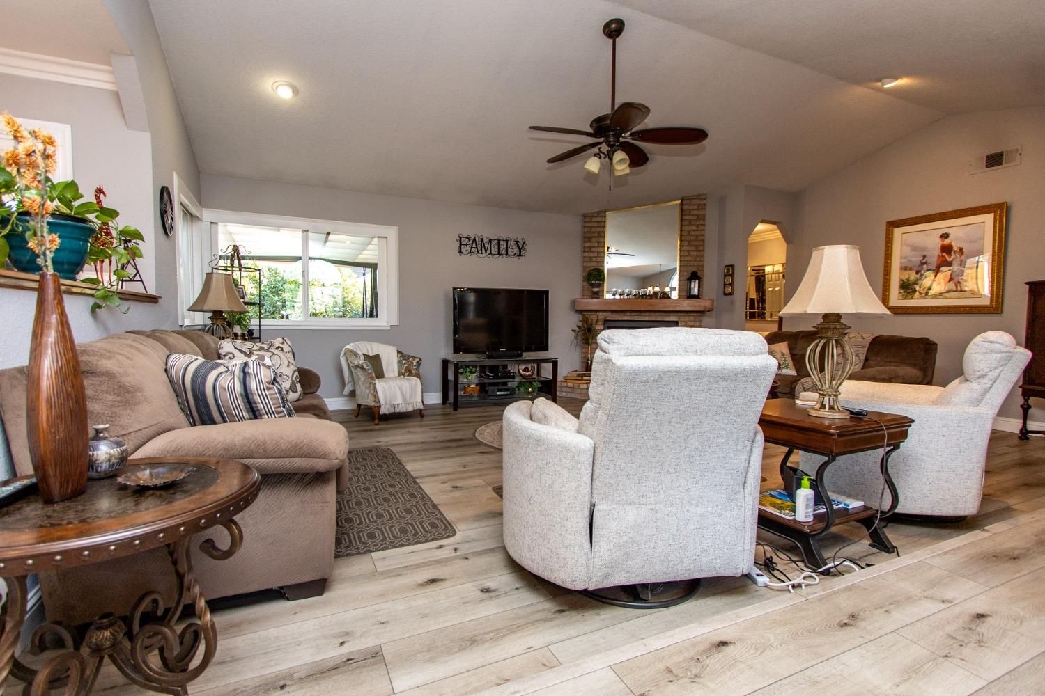 1732 Tartarian Way