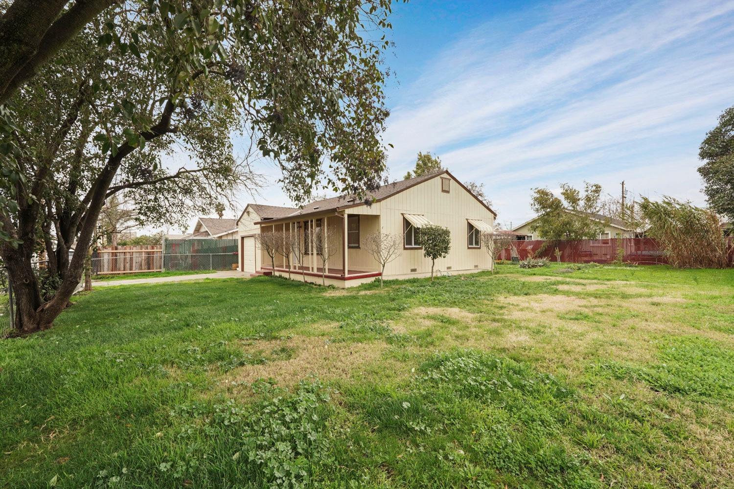 12 N Gertrude Avenue