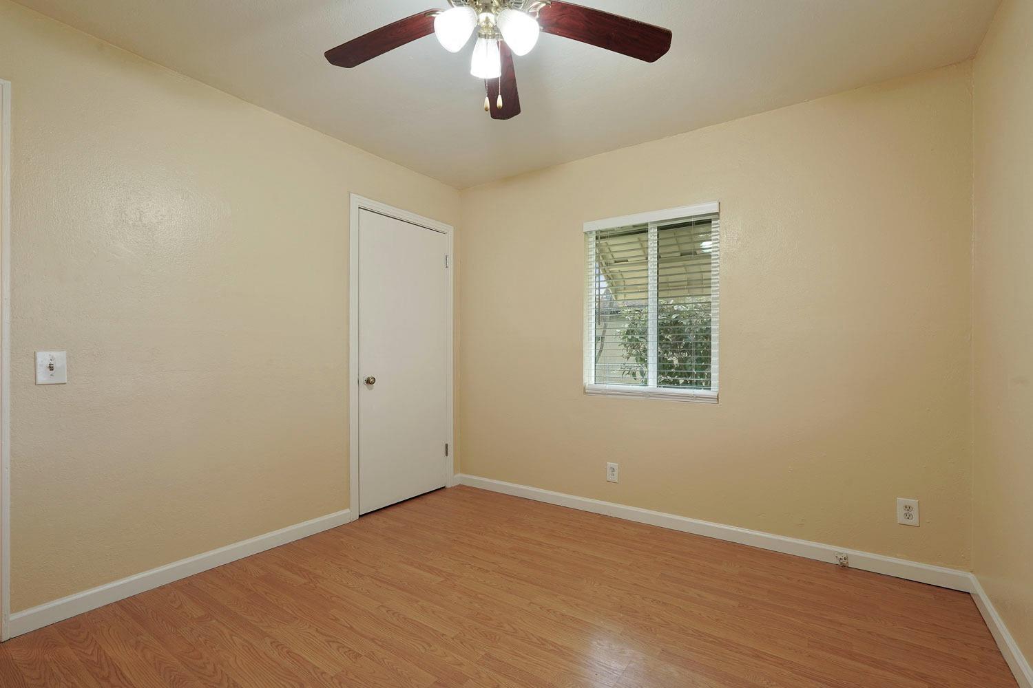 12 N Gertrude Avenue