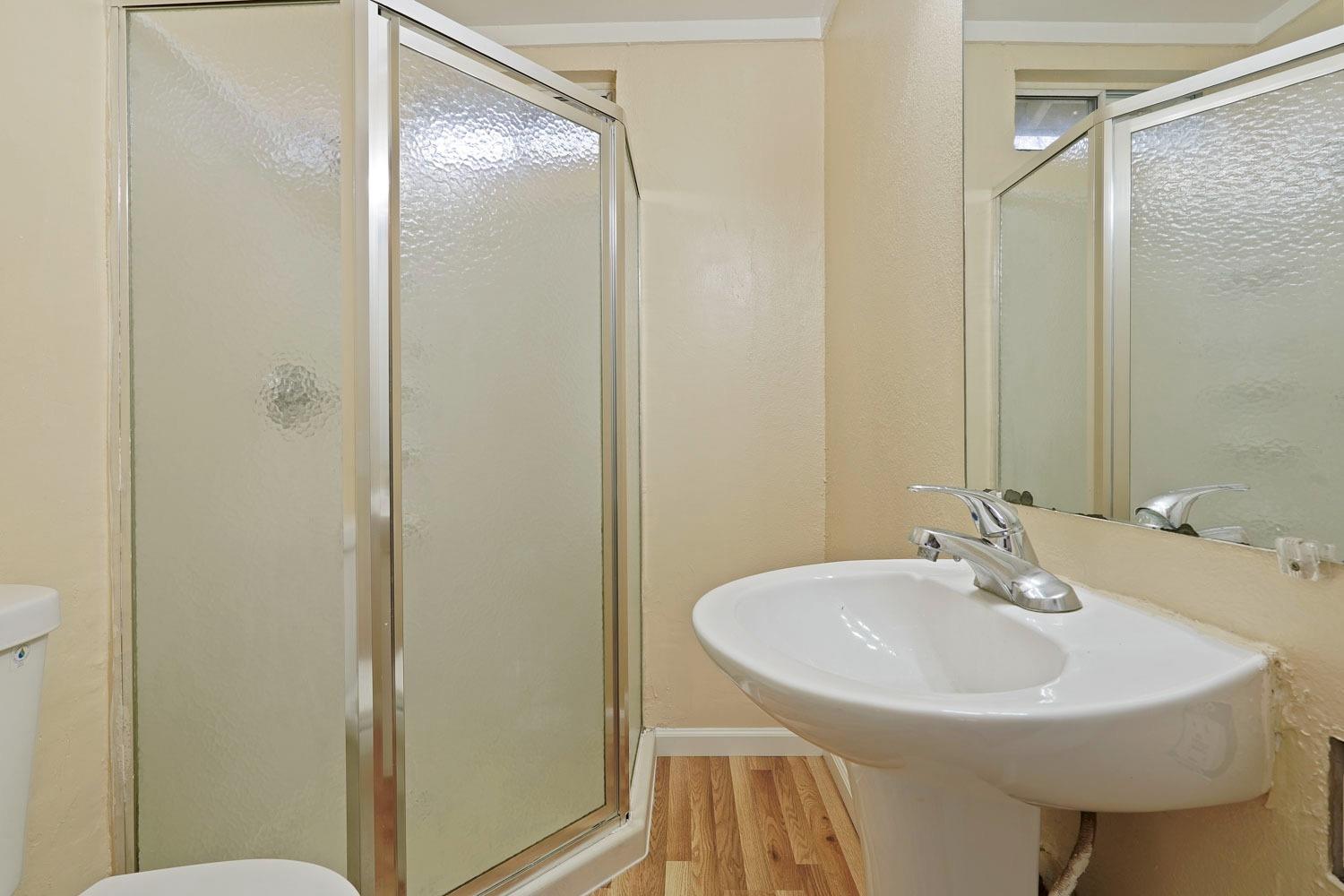 12 N Gertrude Avenue