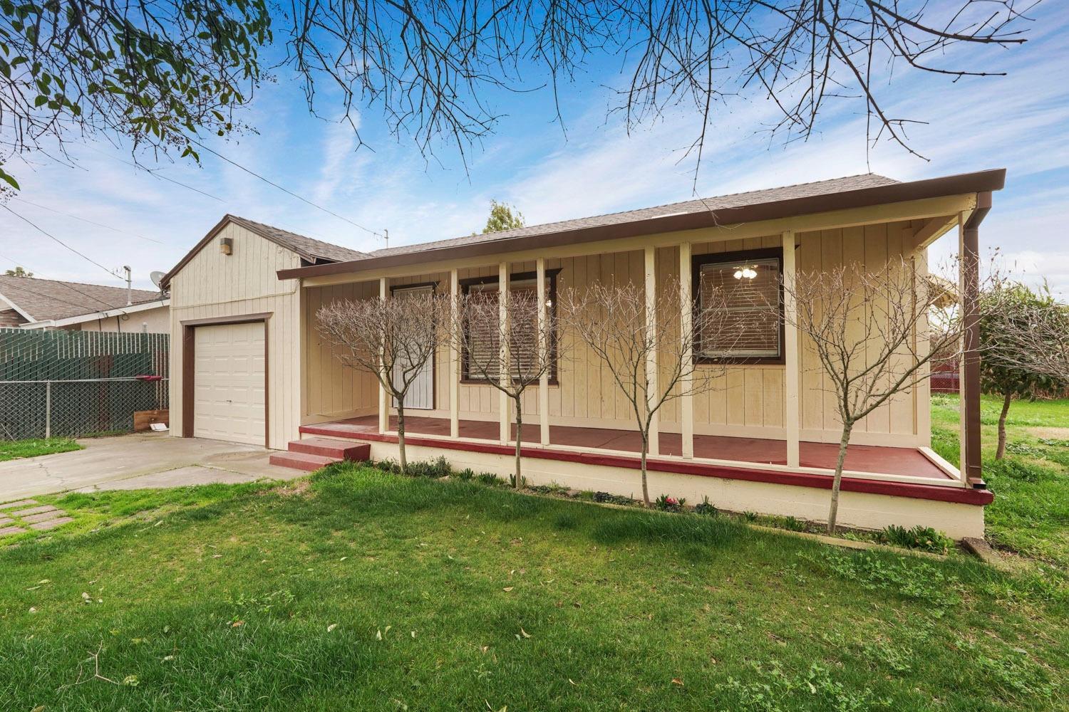 12 N Gertrude Avenue