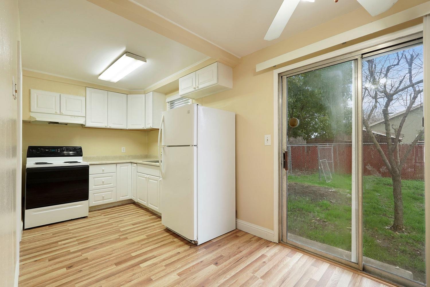 12 N Gertrude Avenue