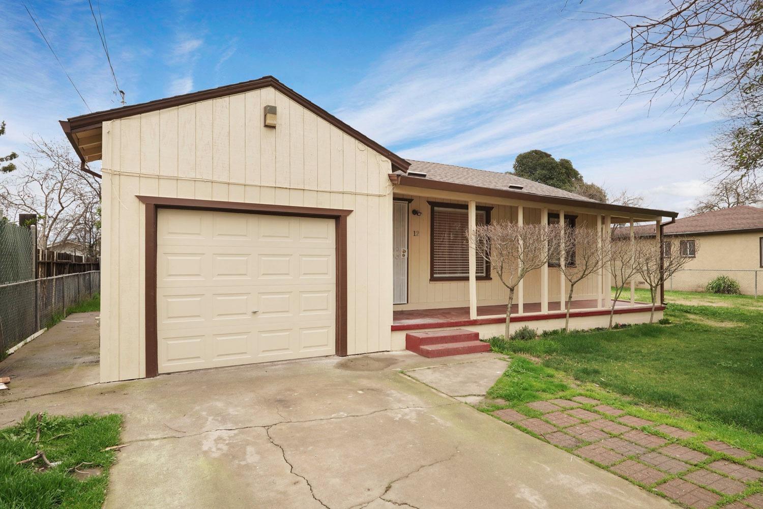 12 N Gertrude Avenue