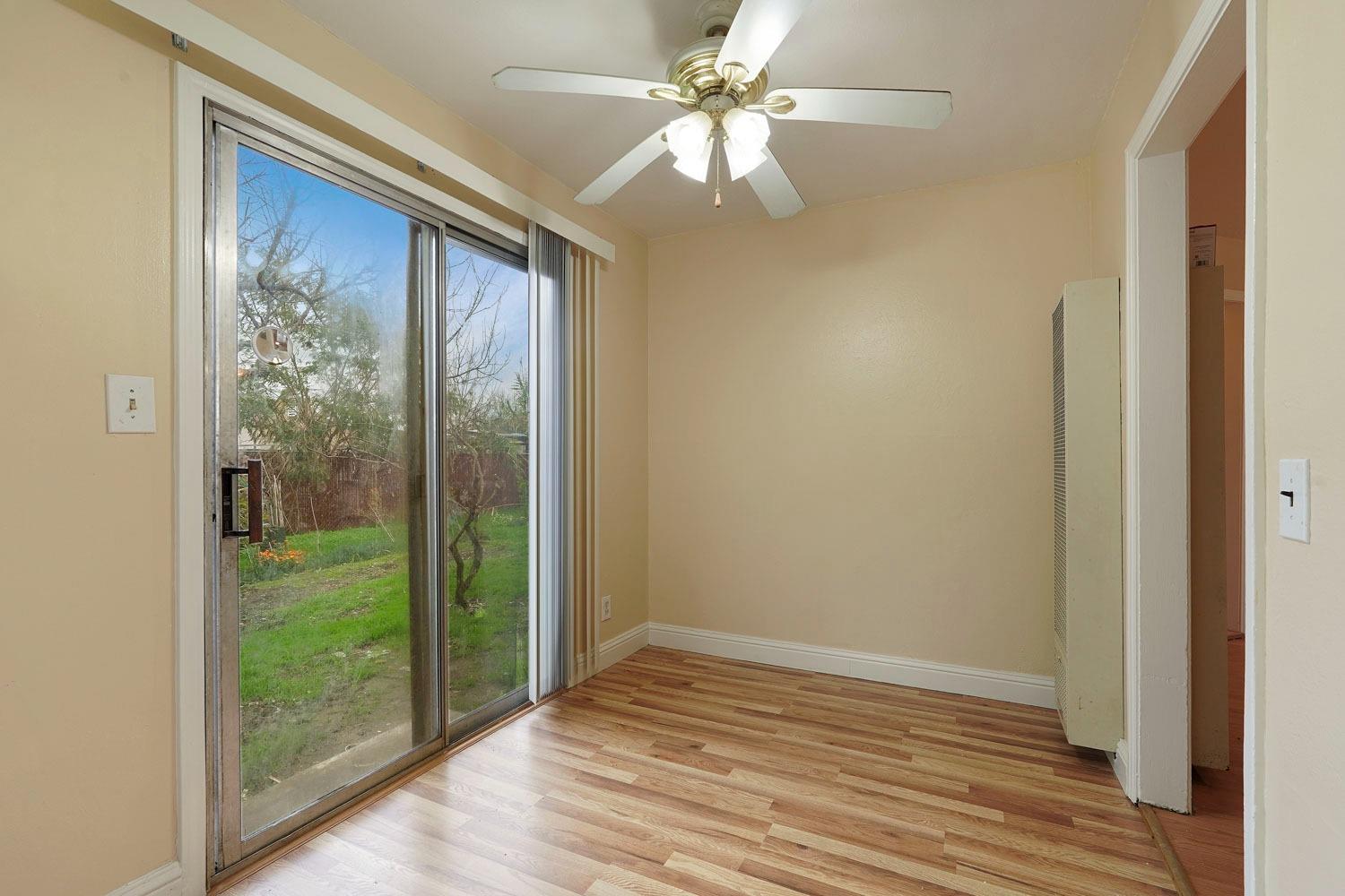 12 N Gertrude Avenue