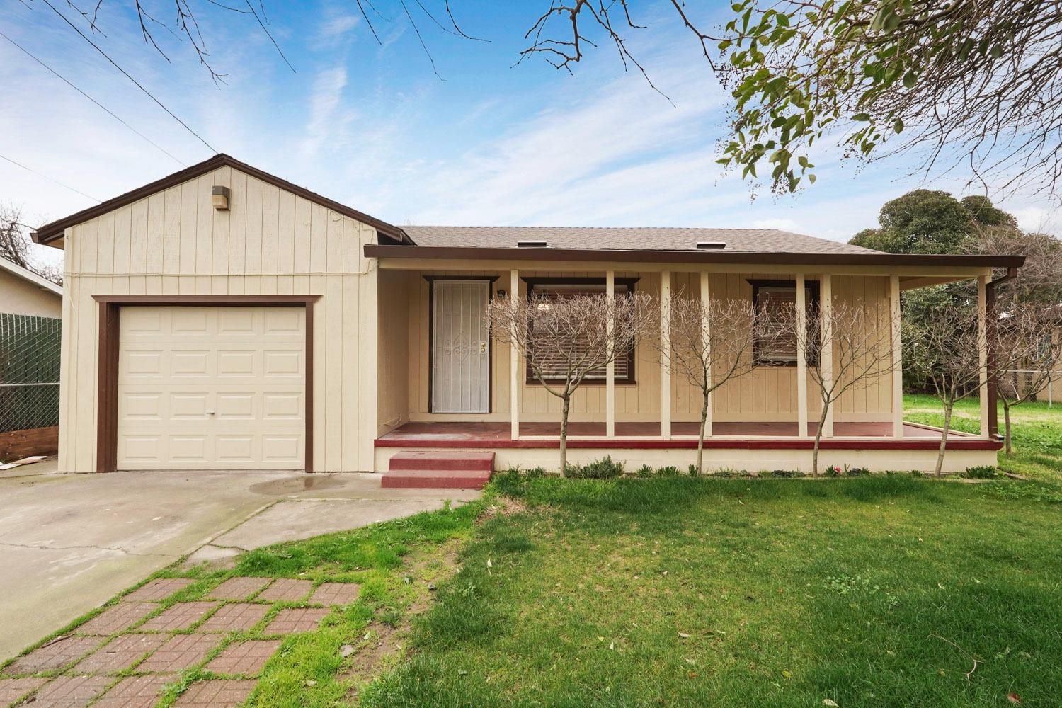 12 N Gertrude Avenue