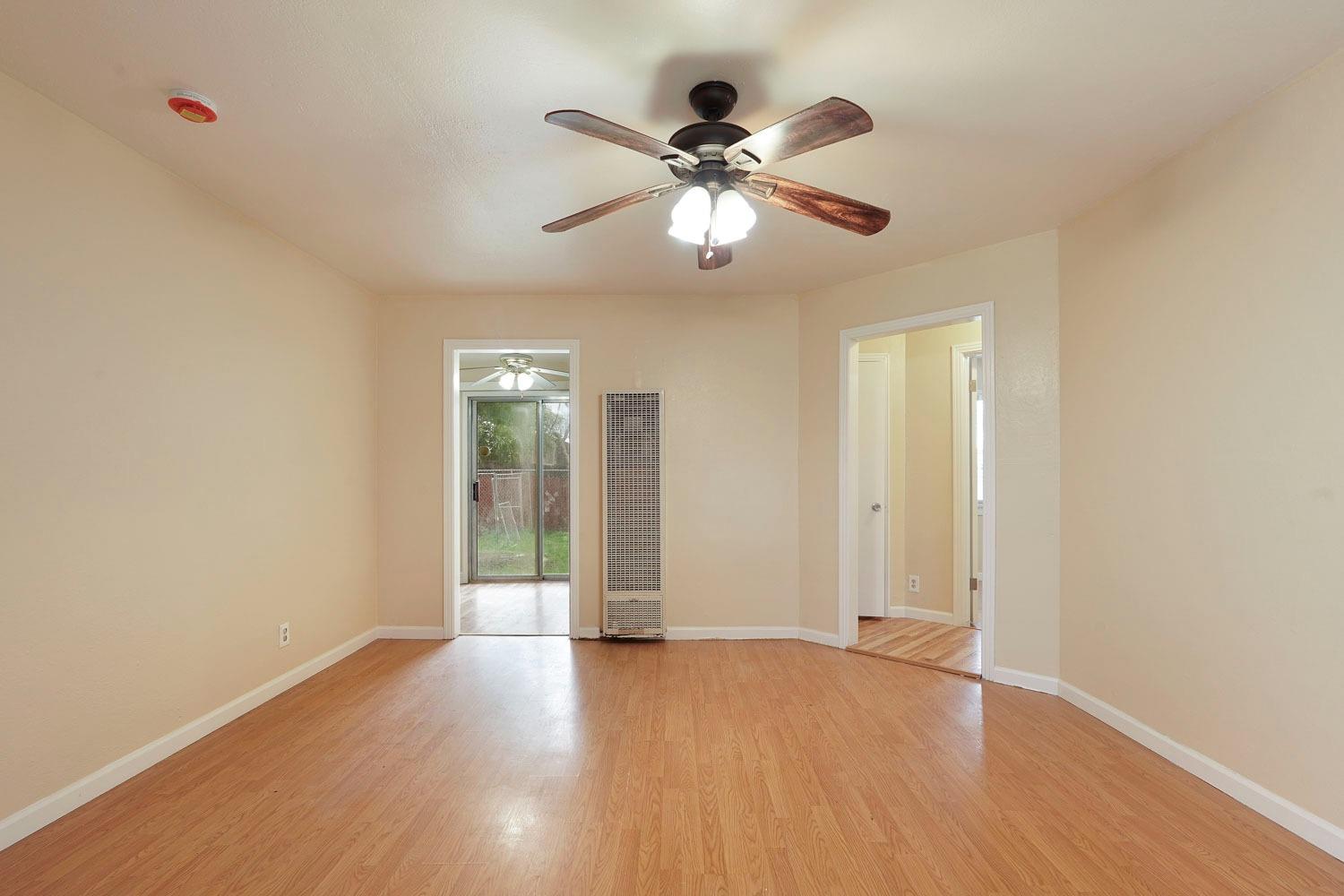 12 N Gertrude Avenue