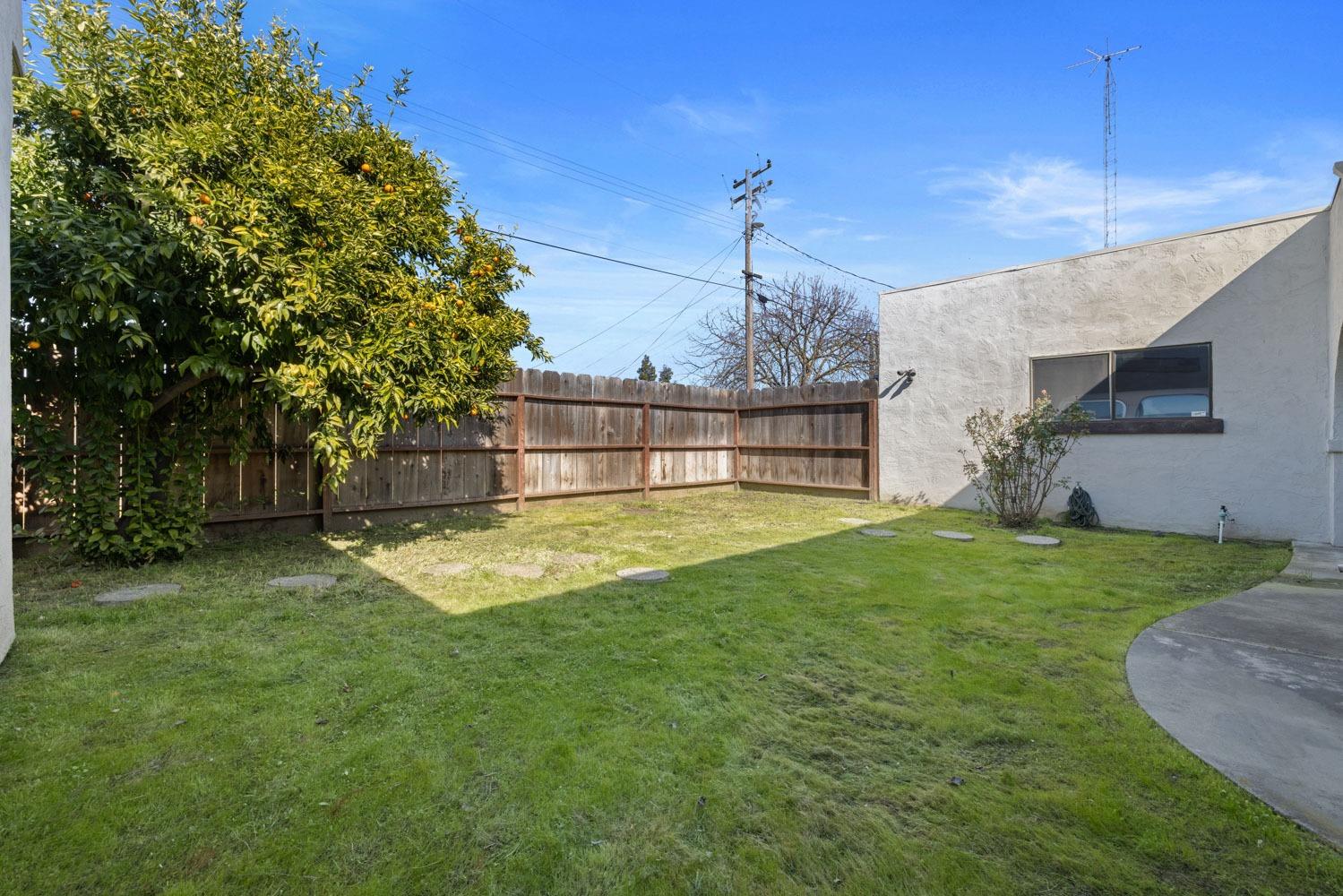 591 E Tuolumne Road