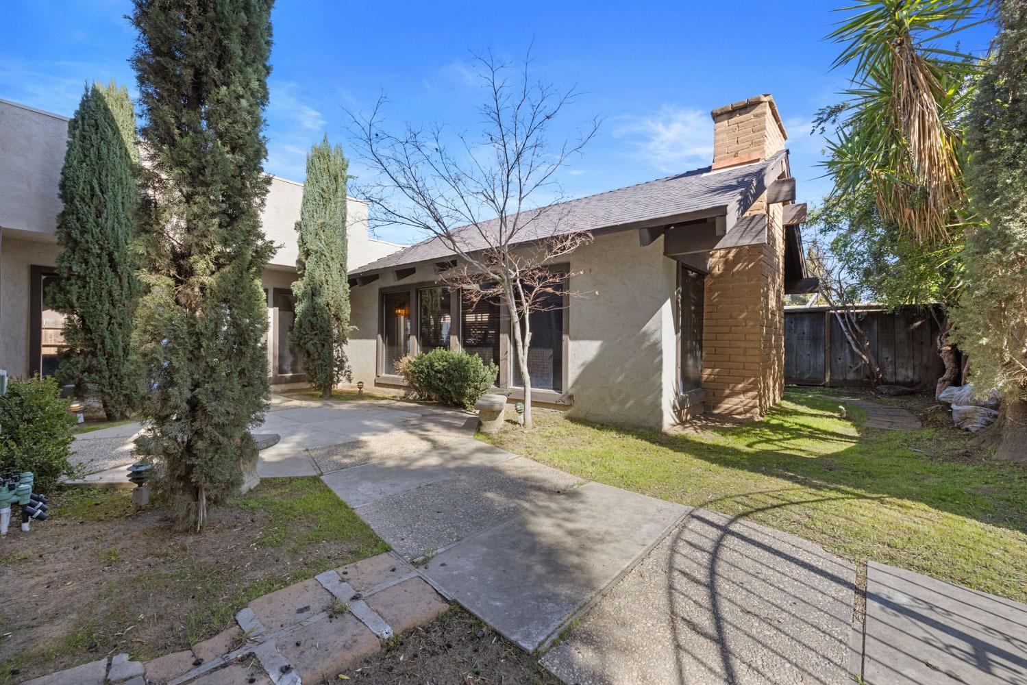 591 E Tuolumne Road