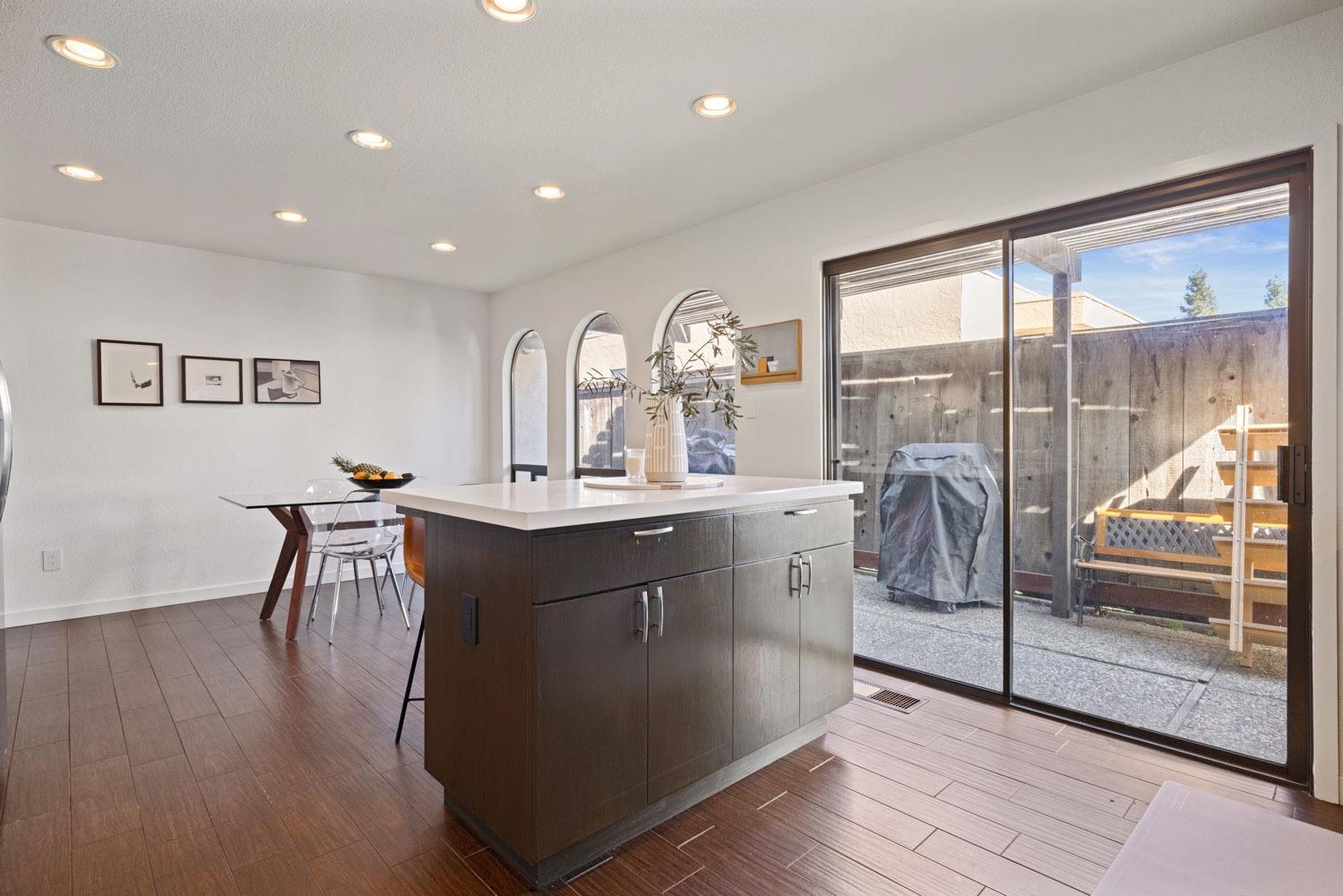 591 E Tuolumne Road