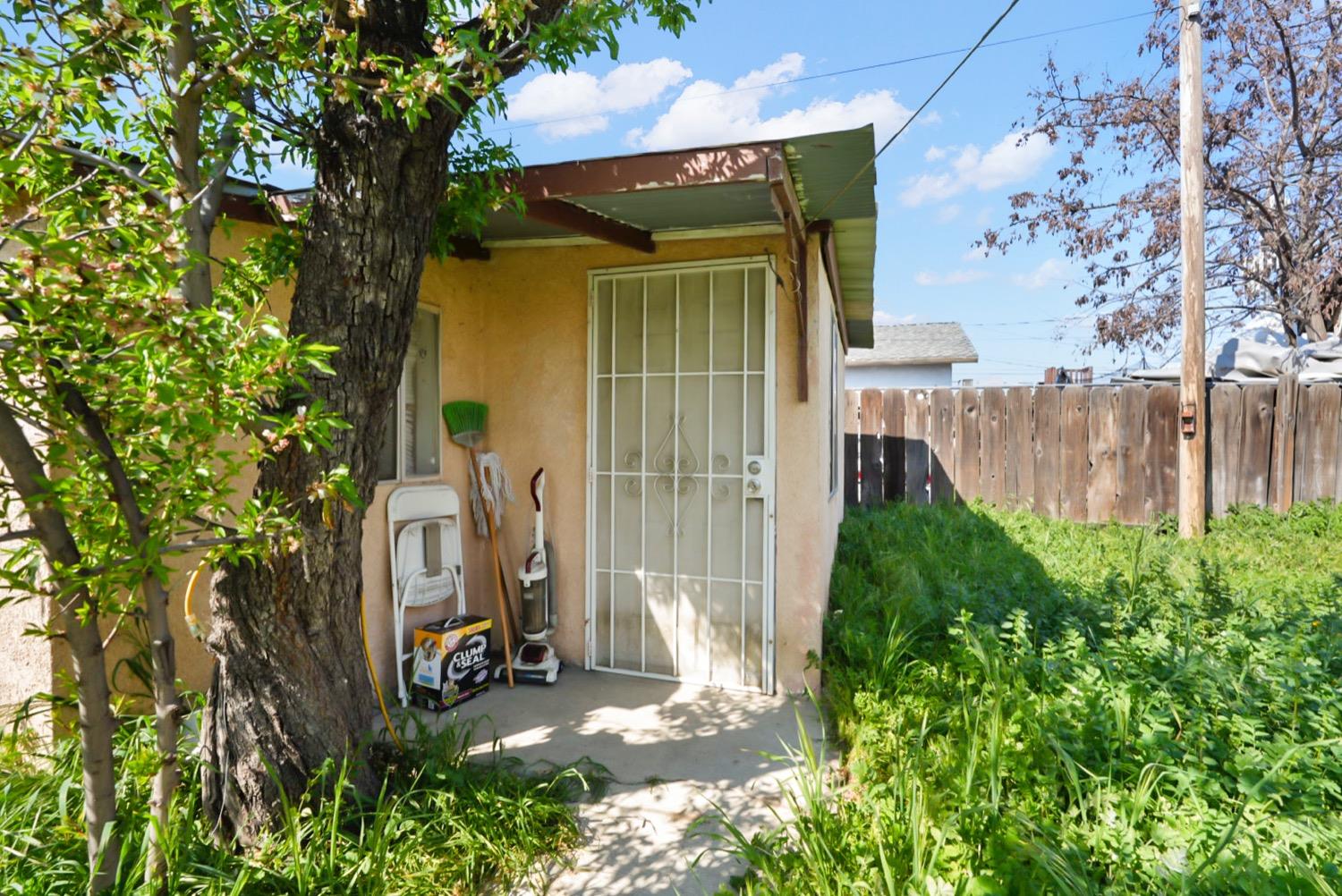 3609 Tamarack Avenue