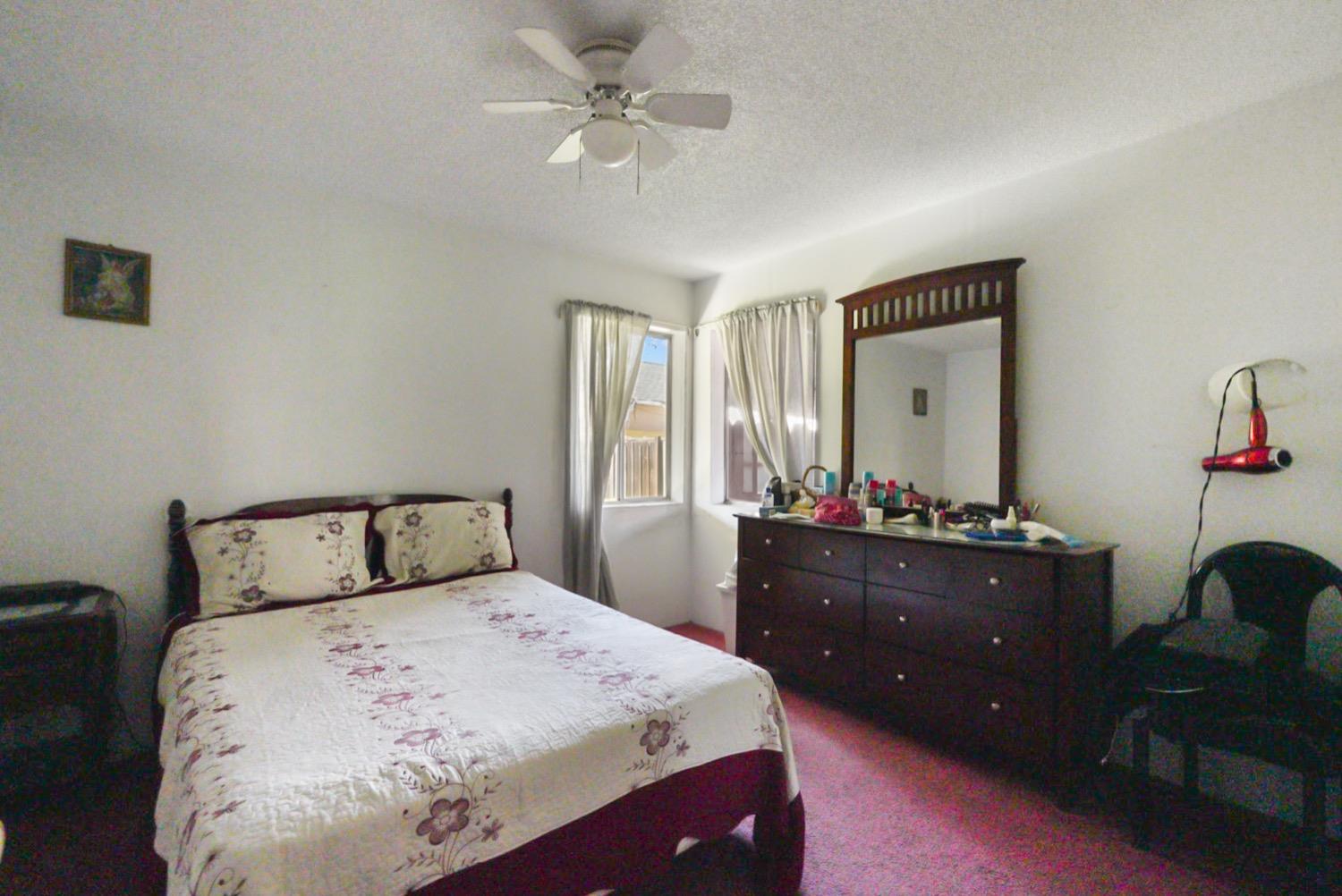 3609 Tamarack Avenue