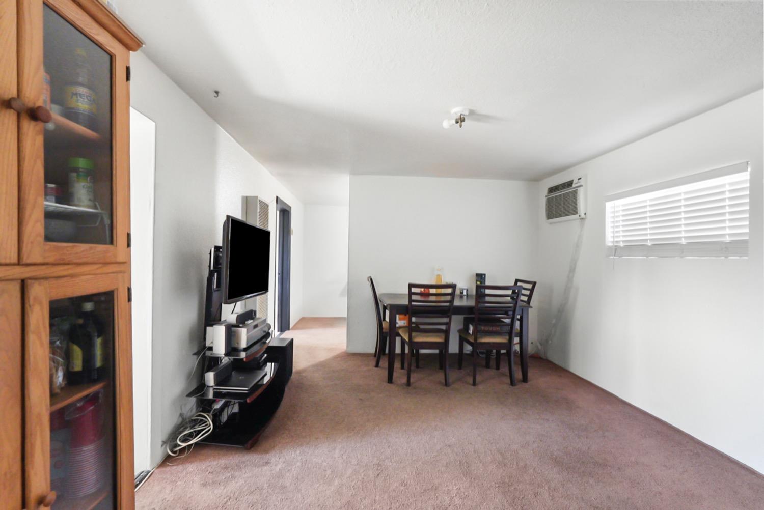 3609 Tamarack Avenue