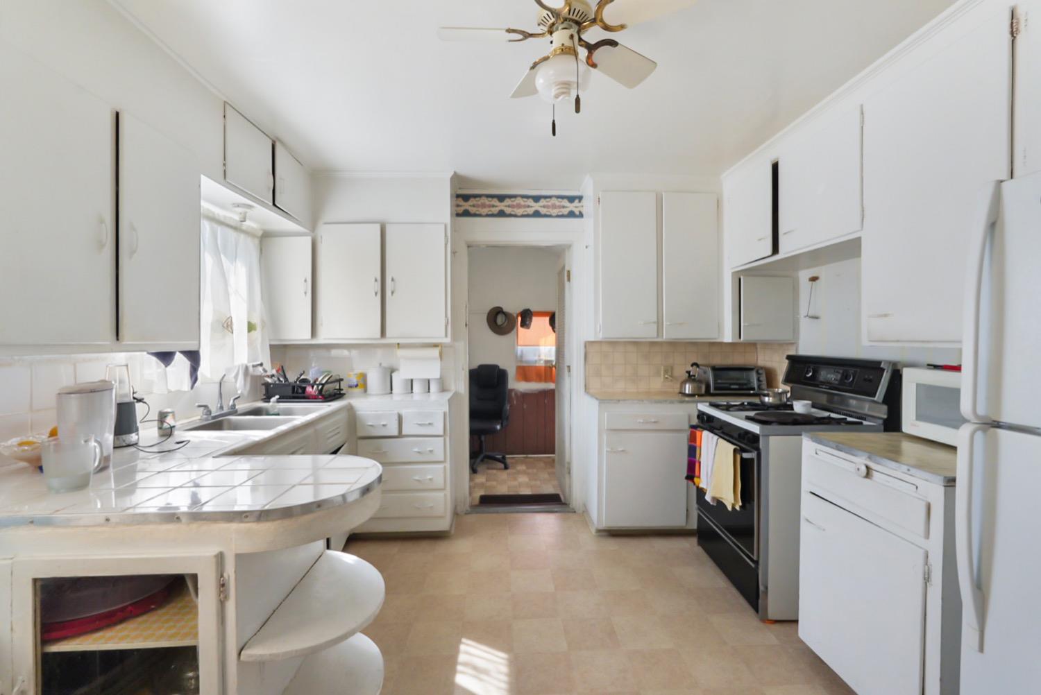 3609 Tamarack Avenue