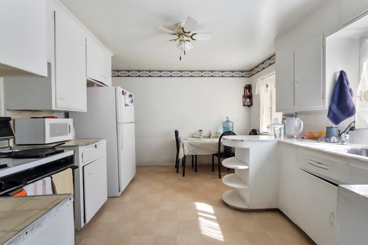 3609 Tamarack Avenue