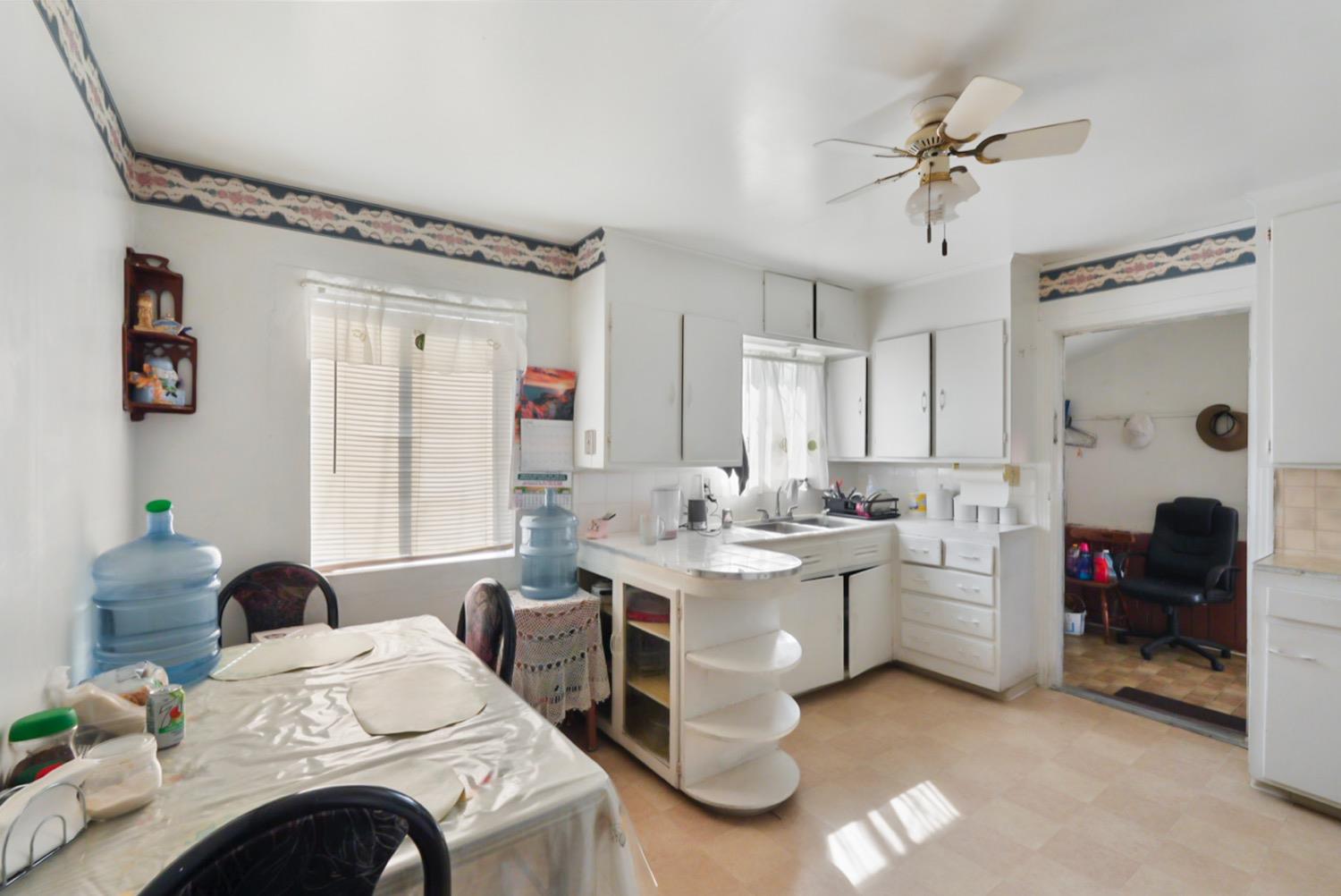 3609 Tamarack Avenue