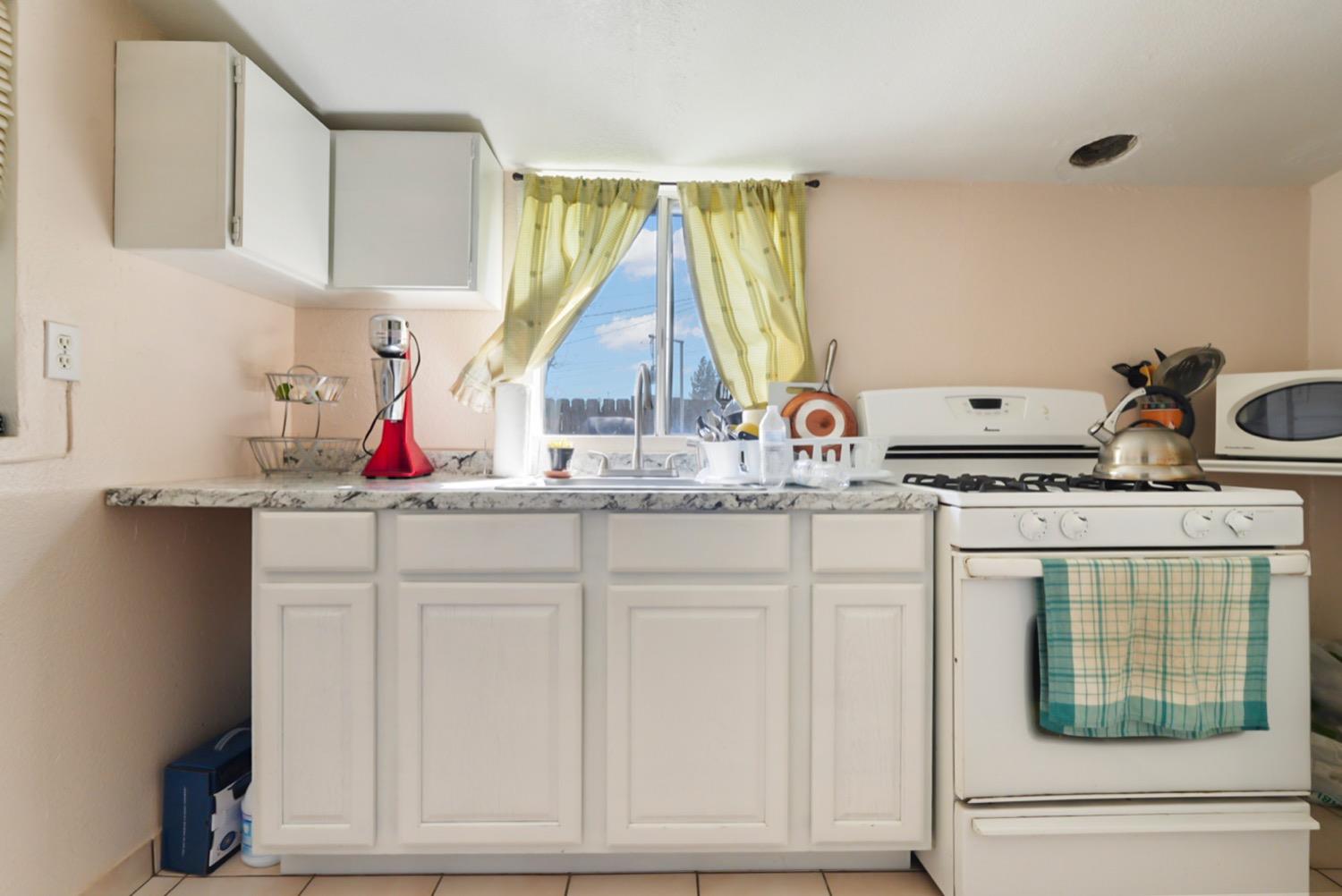 3609 Tamarack Avenue