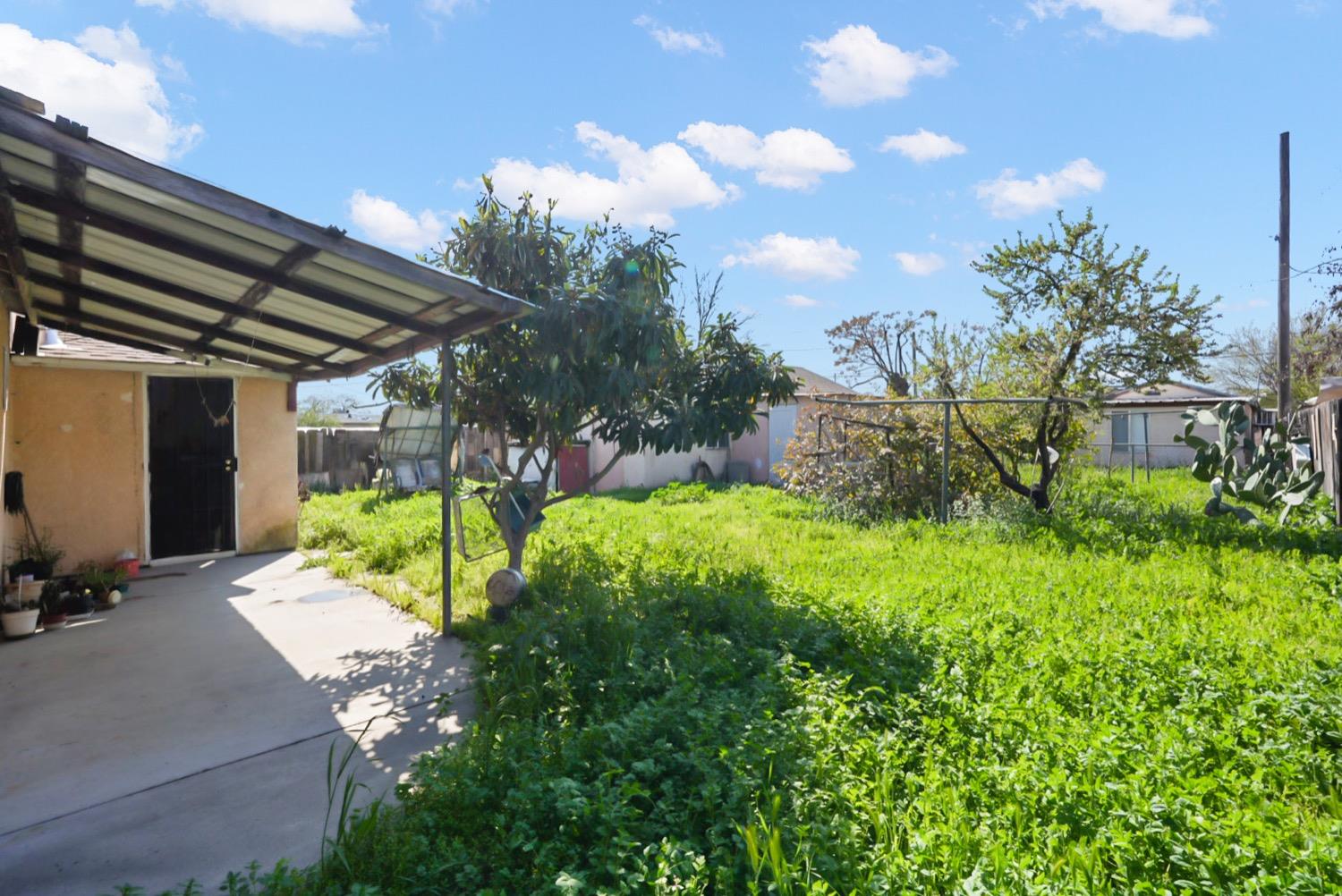 3609 Tamarack Avenue