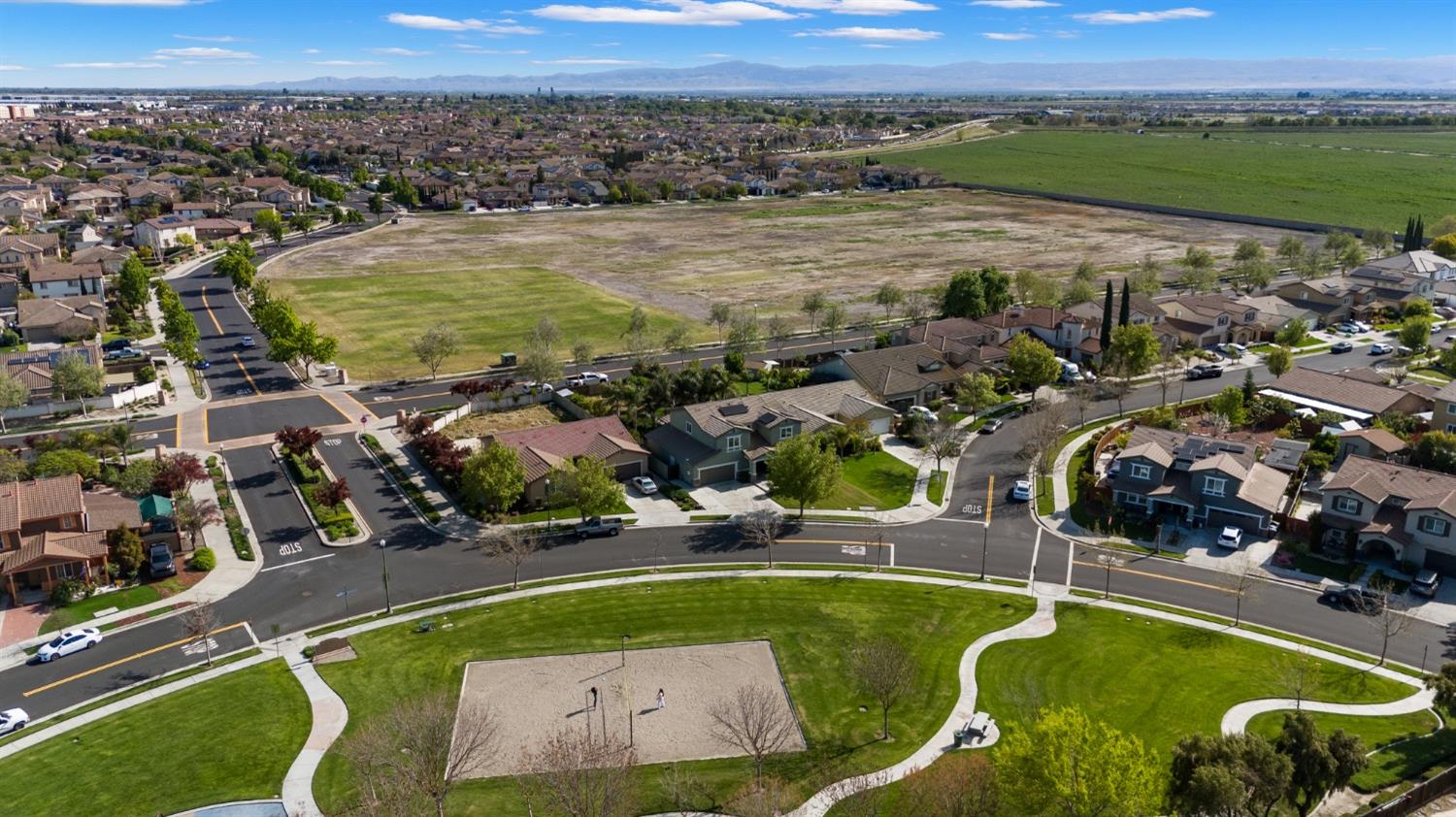 15979 Crescent Park Circle