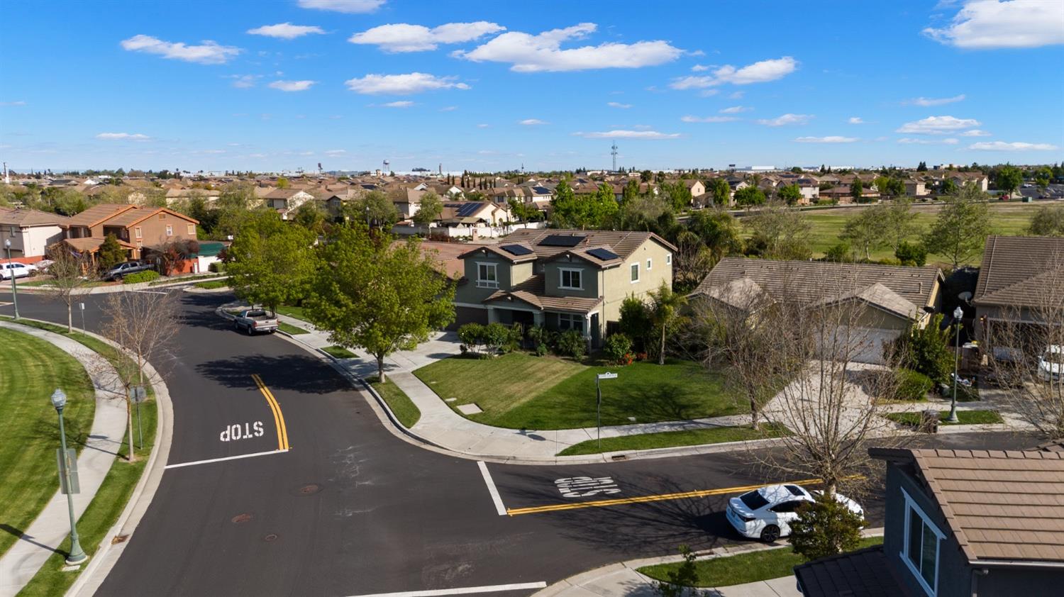 15979 Crescent Park Circle