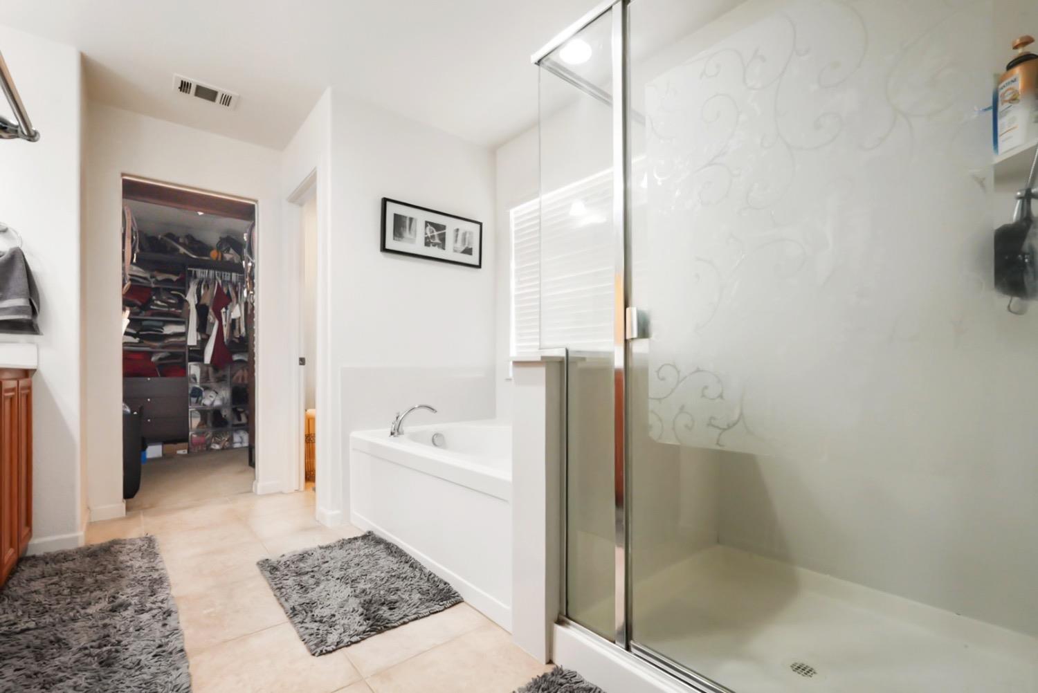 15979 Crescent Park Circle