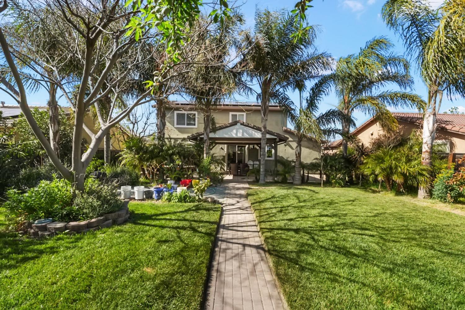 15979 Crescent Park Circle