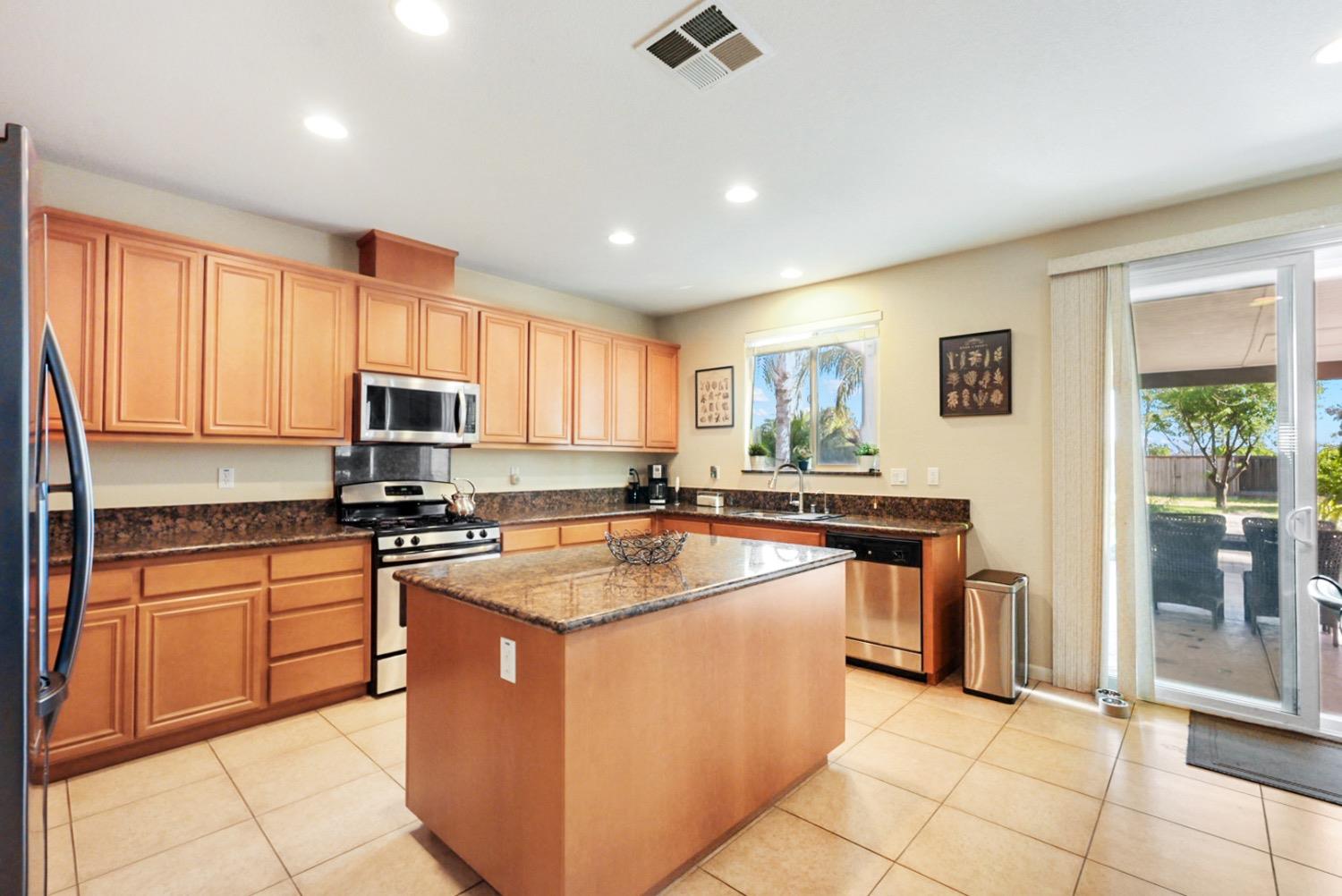 15979 Crescent Park Circle