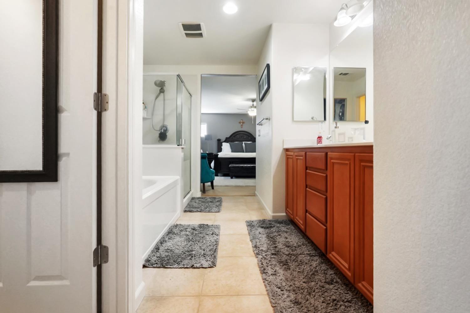 15979 Crescent Park Circle