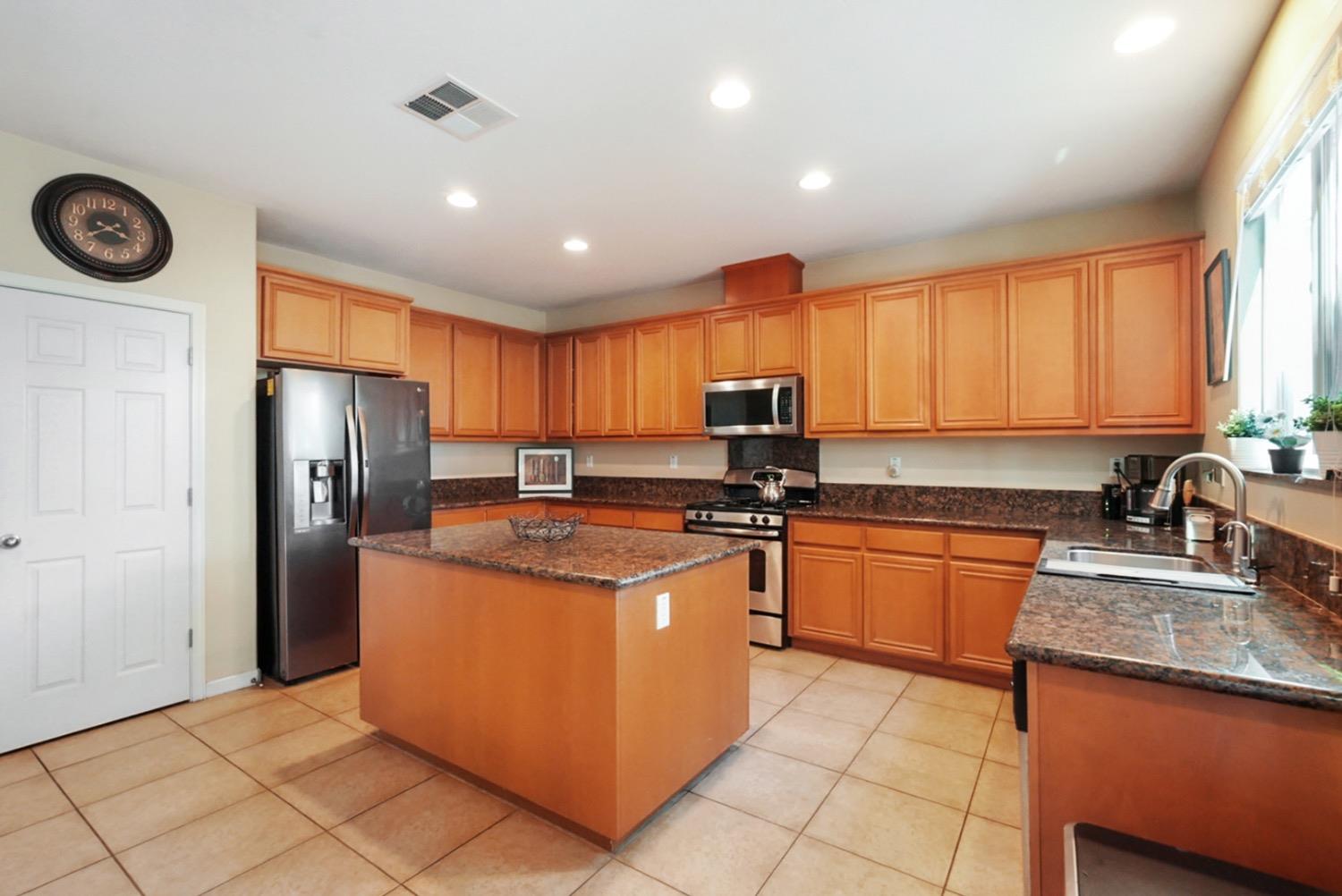 15979 Crescent Park Circle