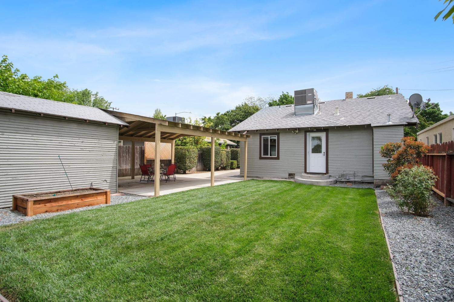 1307 Bessie Avenue