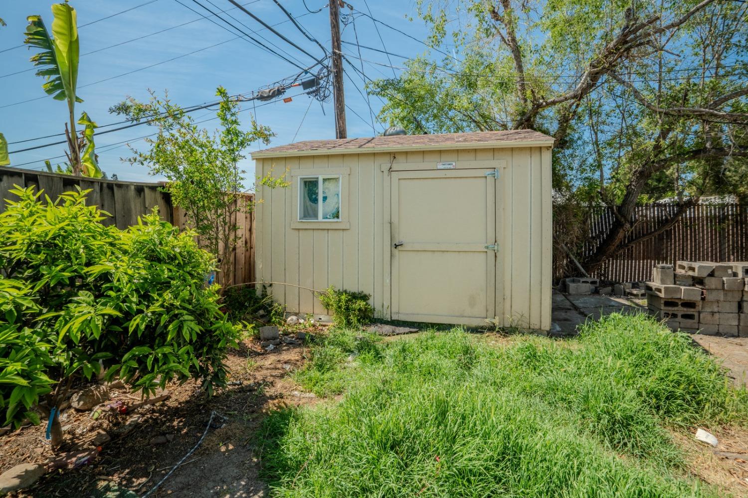 10041 Griffith Street