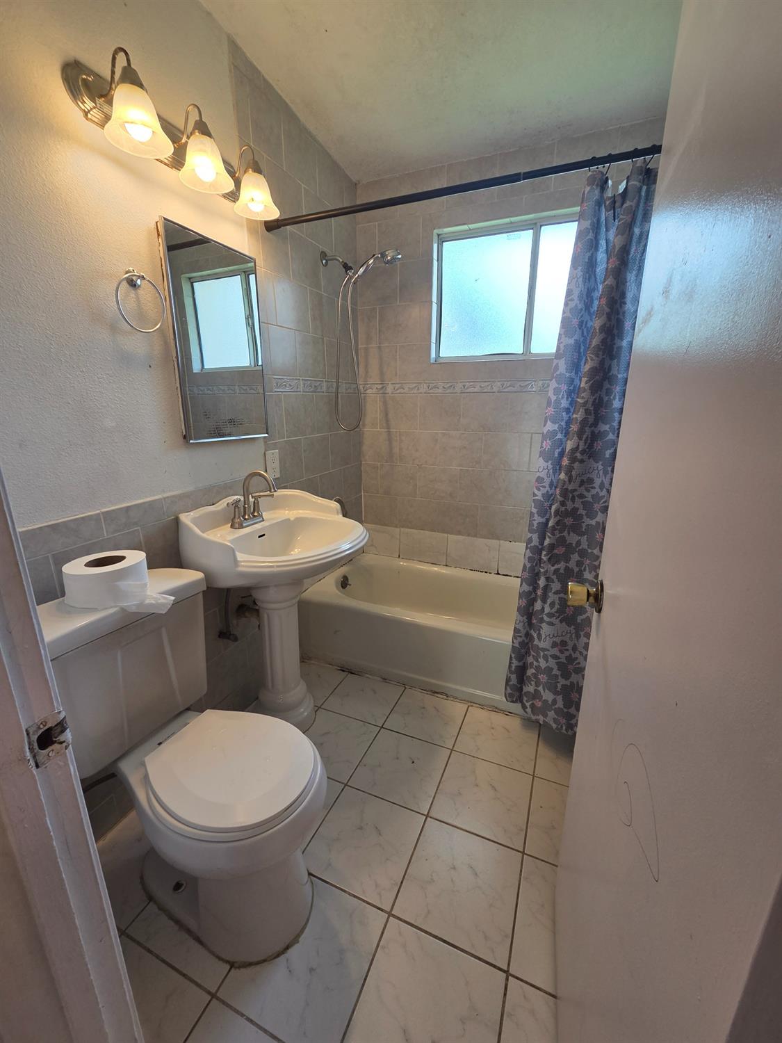 10041 Griffith Street