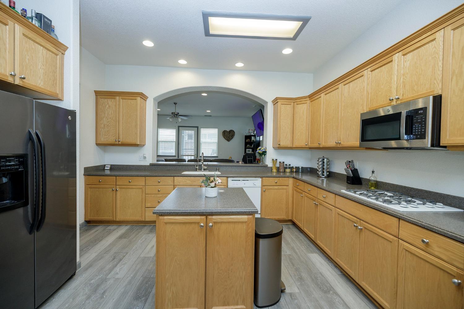 1075 Dallas Drive