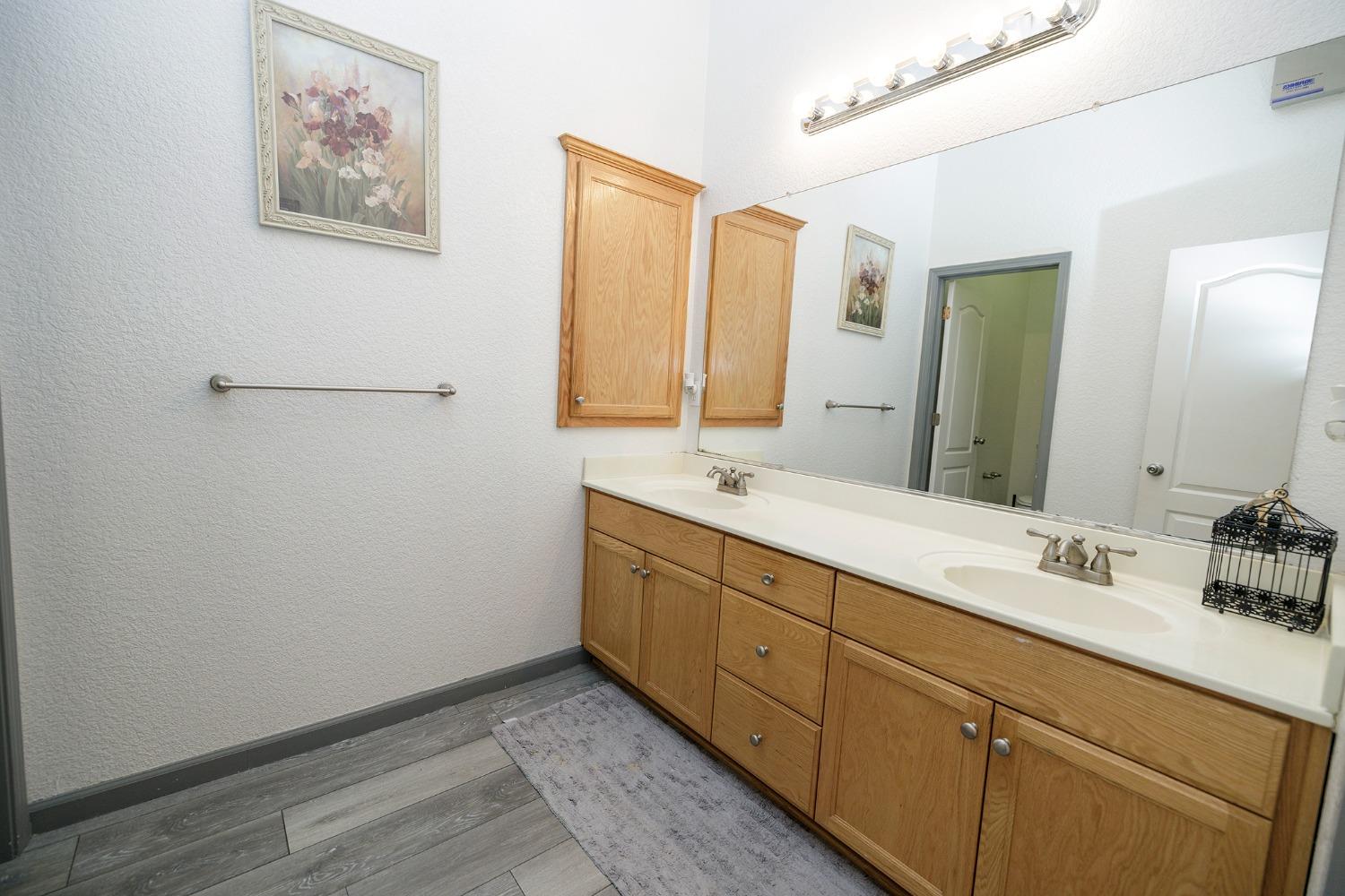 1075 Dallas Drive