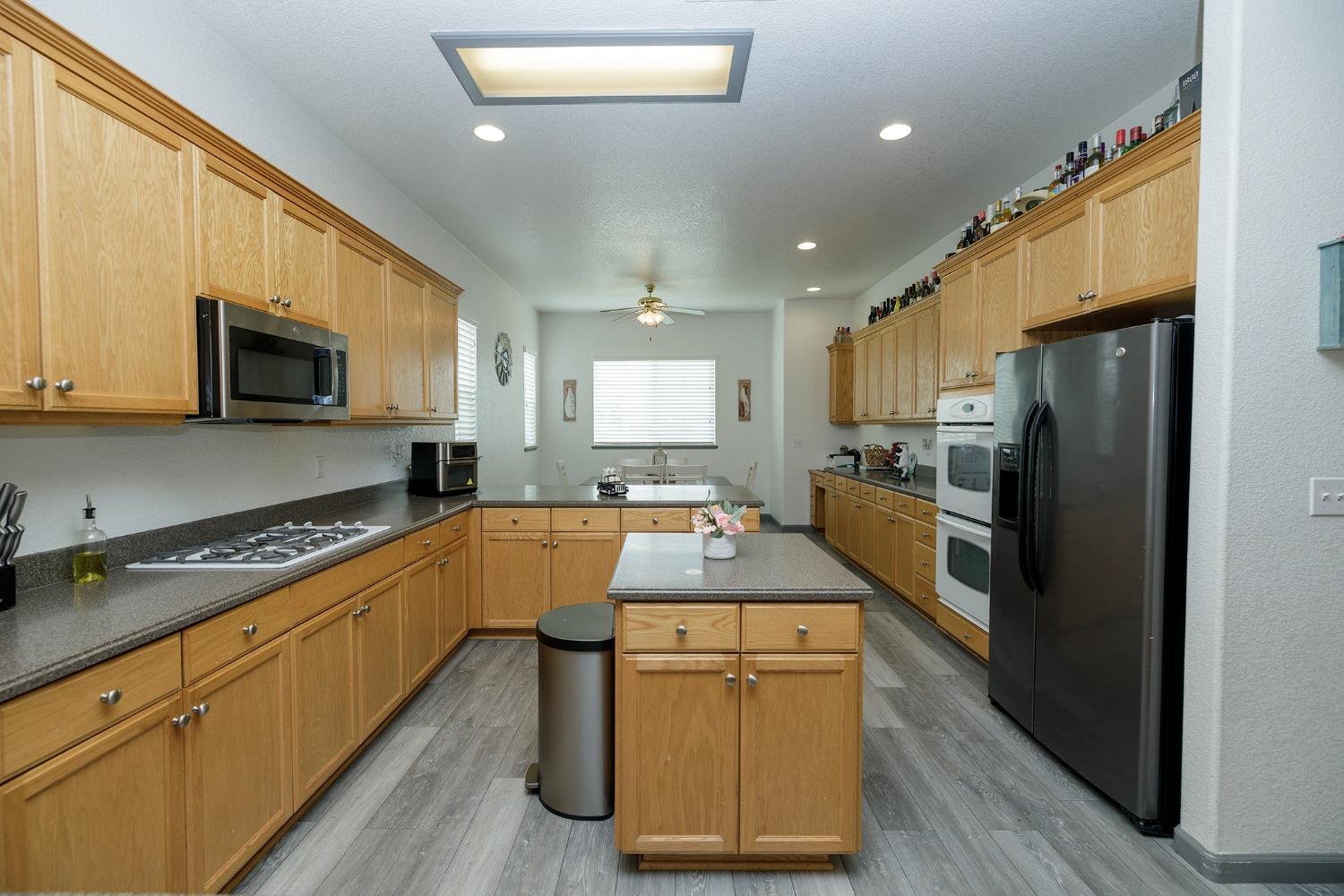 1075 Dallas Drive